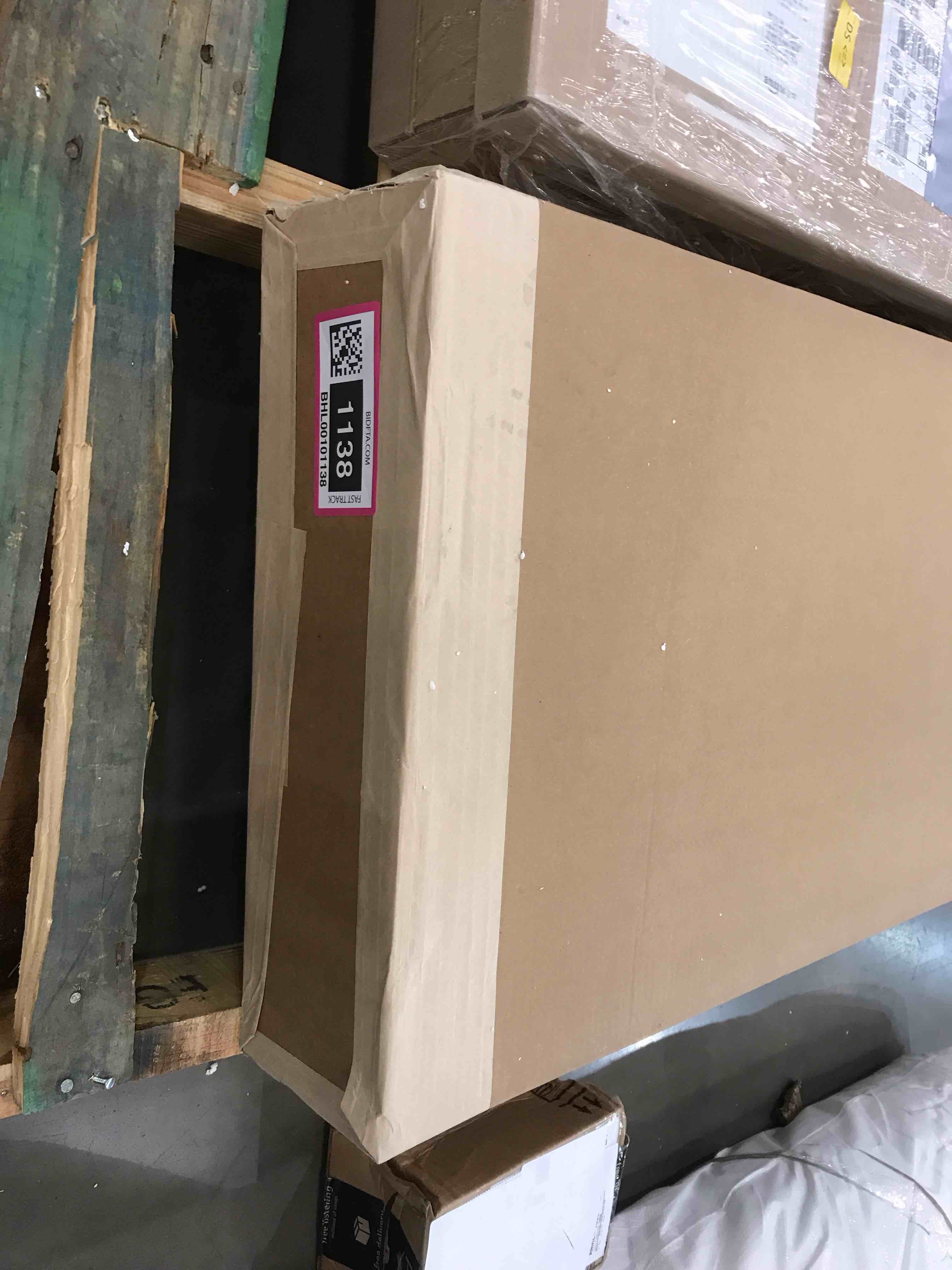 https://s3.amazonaws.com/lotting-images-prod/BargainHunt/BHL00101138_1708012467075.jpeg