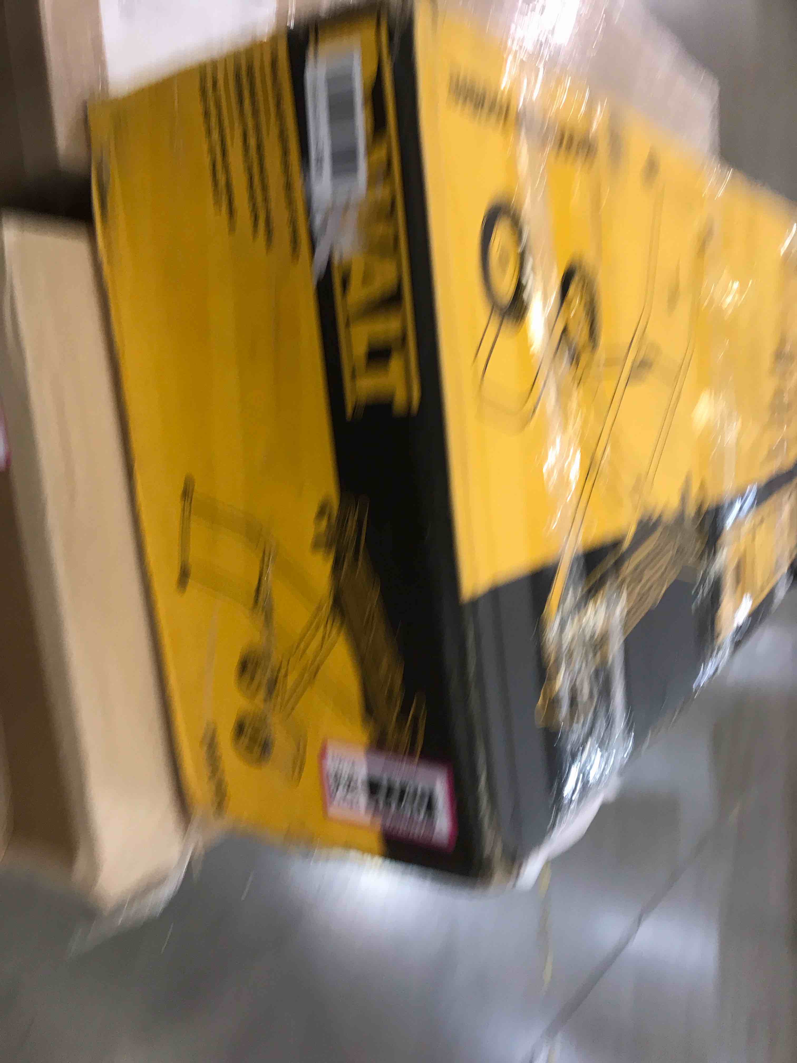 https://s3.amazonaws.com/lotting-images-prod/BargainHunt/BHL00101140_1708012682692.jpeg