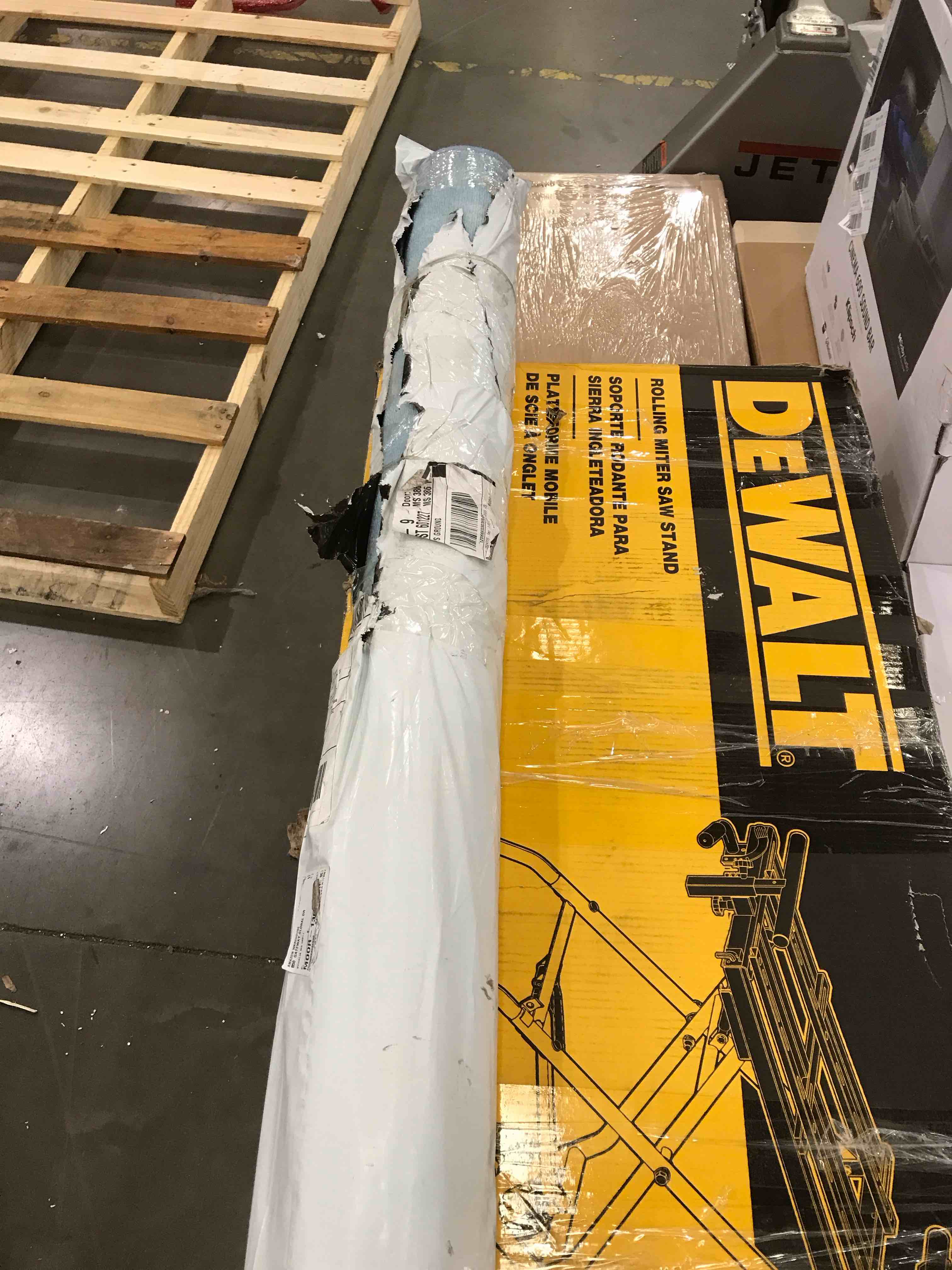 https://s3.amazonaws.com/lotting-images-prod/BargainHunt/BHL00101142_1708013058846.jpeg