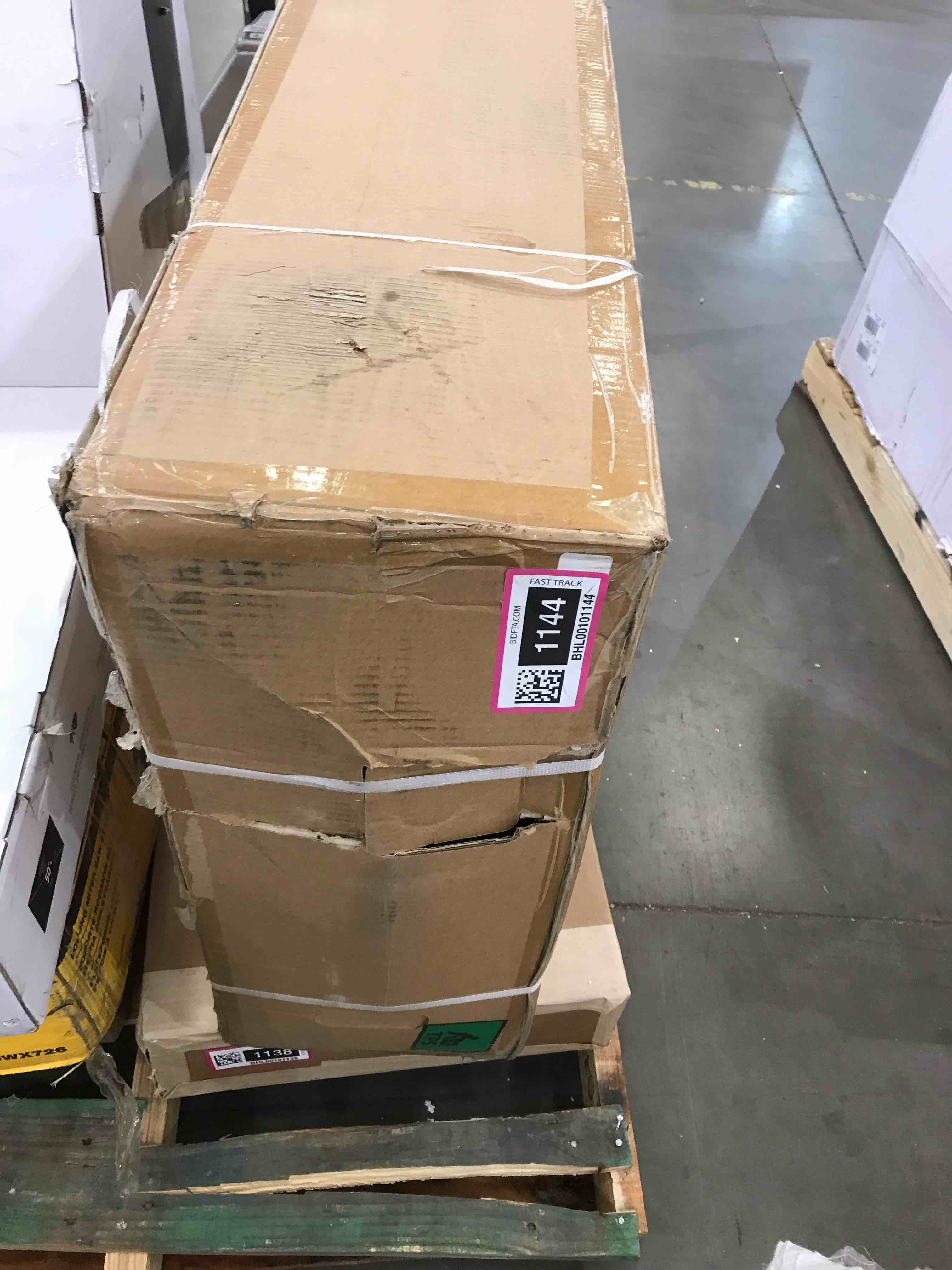 https://s3.amazonaws.com/lotting-images-prod/BargainHunt/BHL00101144_1708013580965.jpeg