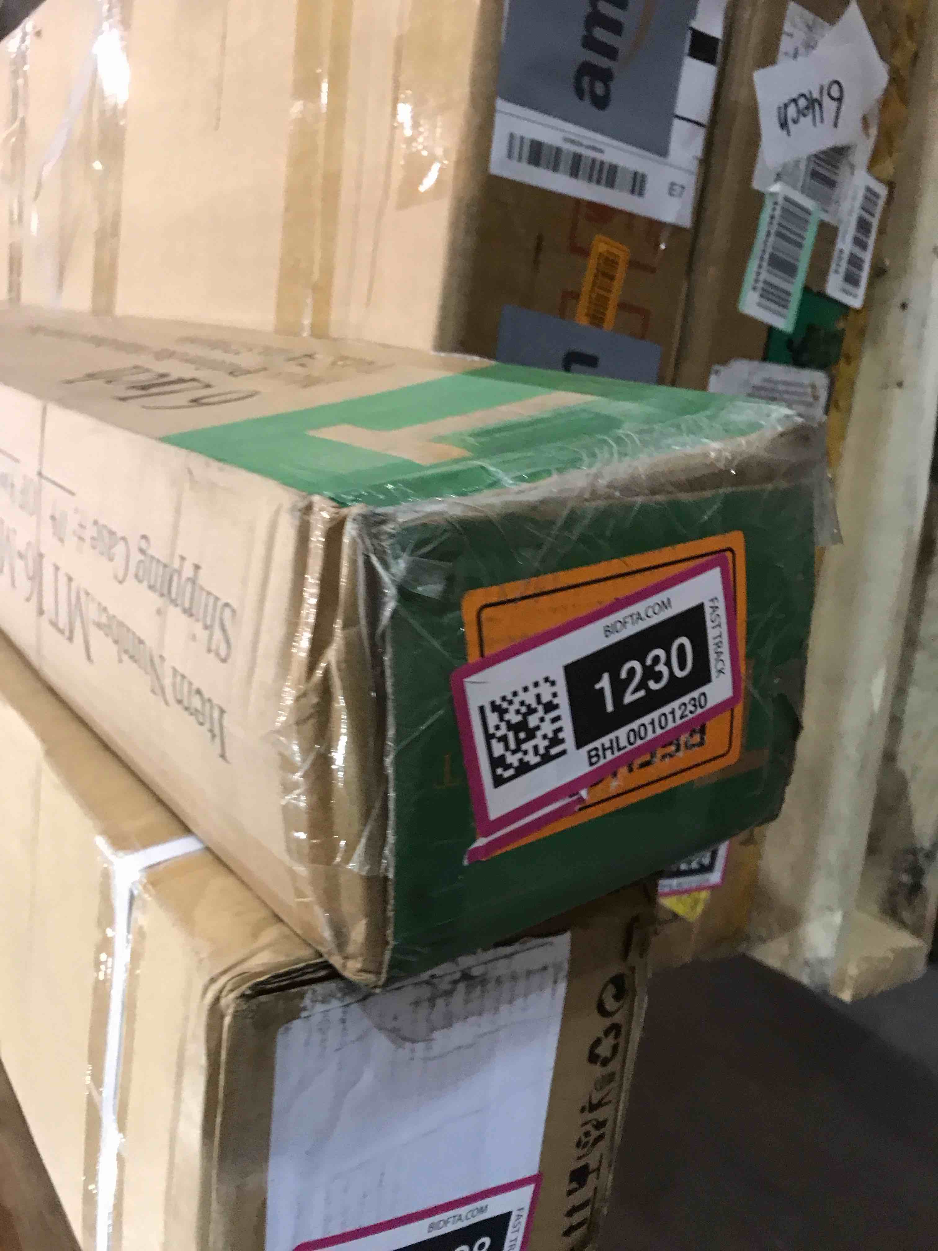 https://s3.amazonaws.com/lotting-images-prod/BargainHunt/BHL00101230_1709642538106.jpeg
