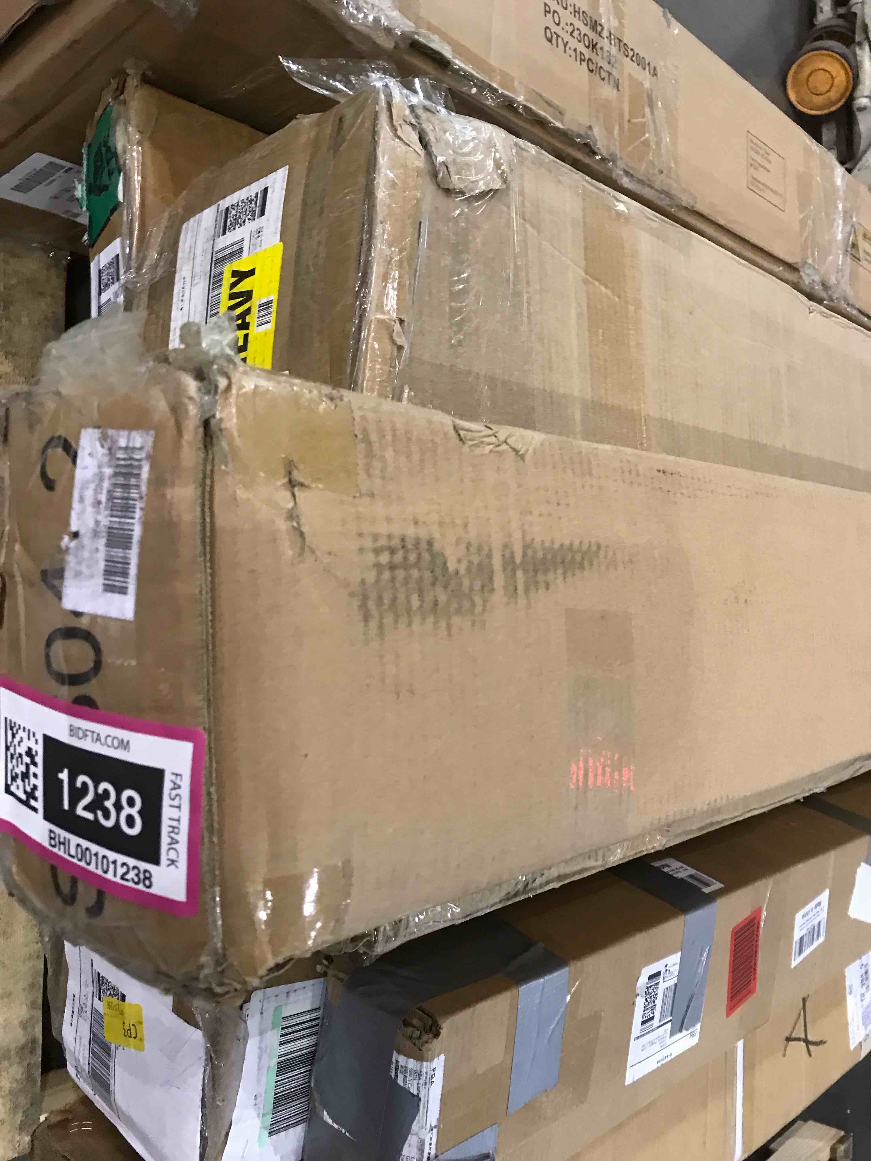 https://s3.amazonaws.com/lotting-images-prod/BargainHunt/BHL00101238_1709645100670.jpeg