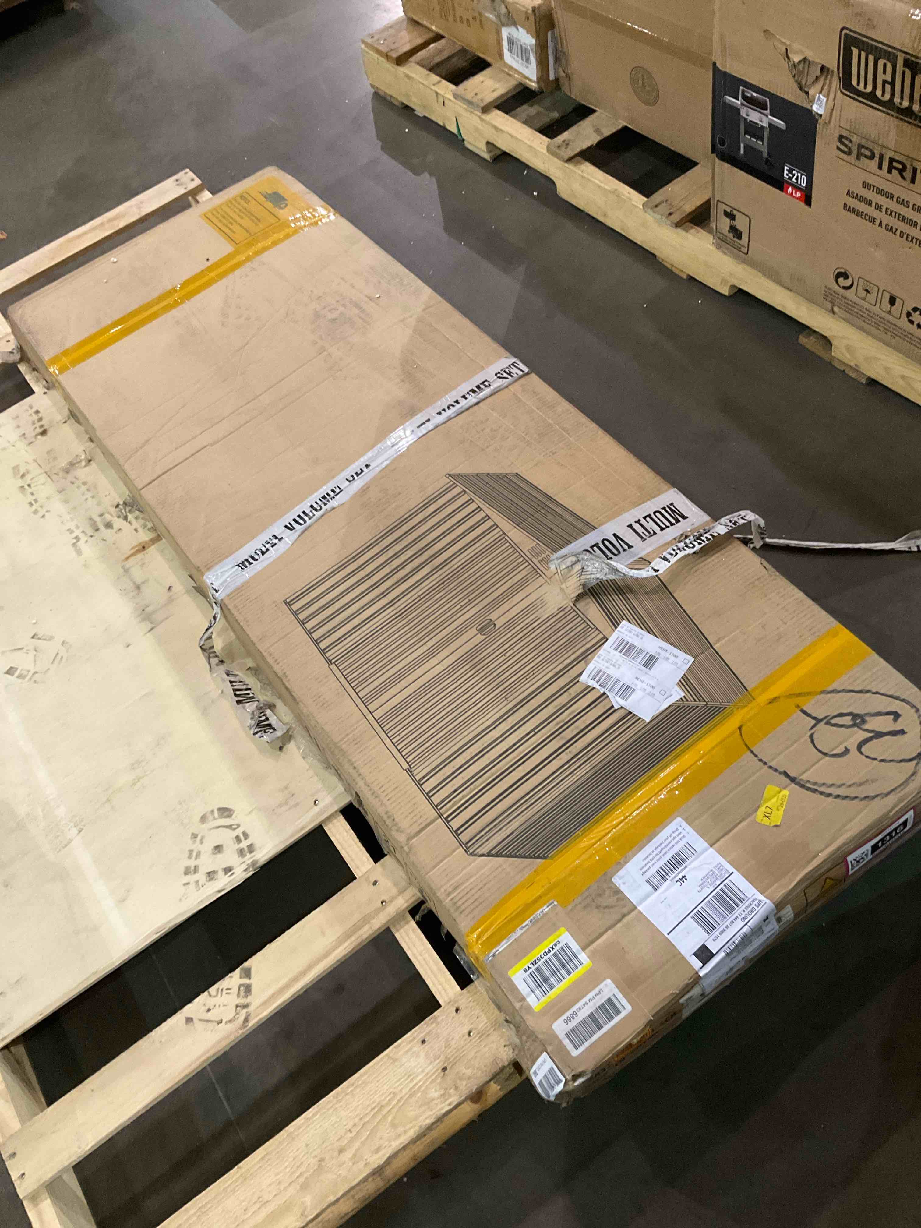 https://s3.amazonaws.com/lotting-images-prod/BargainHunt/BHL00101316_1710243209585.jpeg