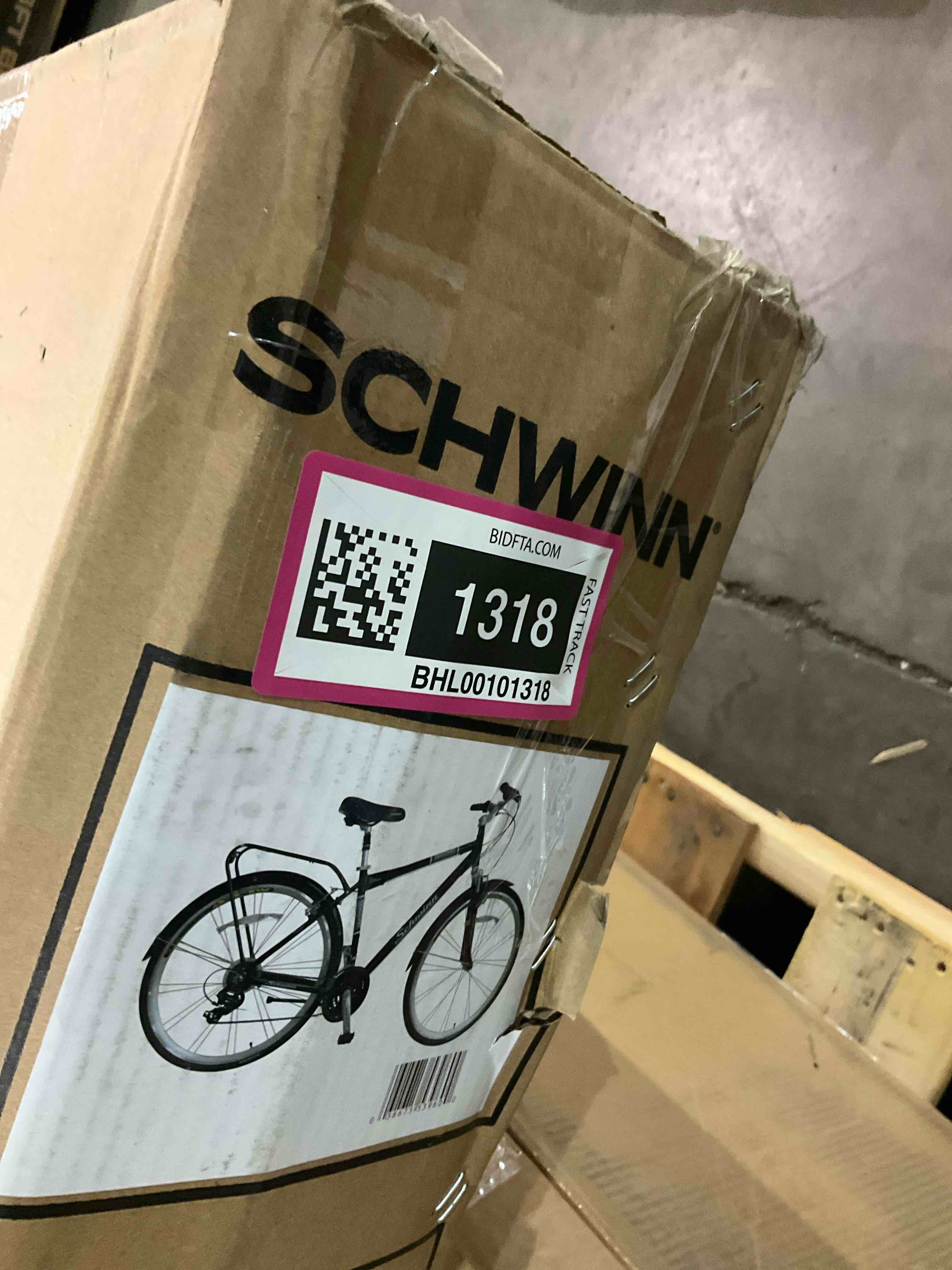 https://s3.amazonaws.com/lotting-images-prod/BargainHunt/BHL00101318_1710244015777.jpeg
