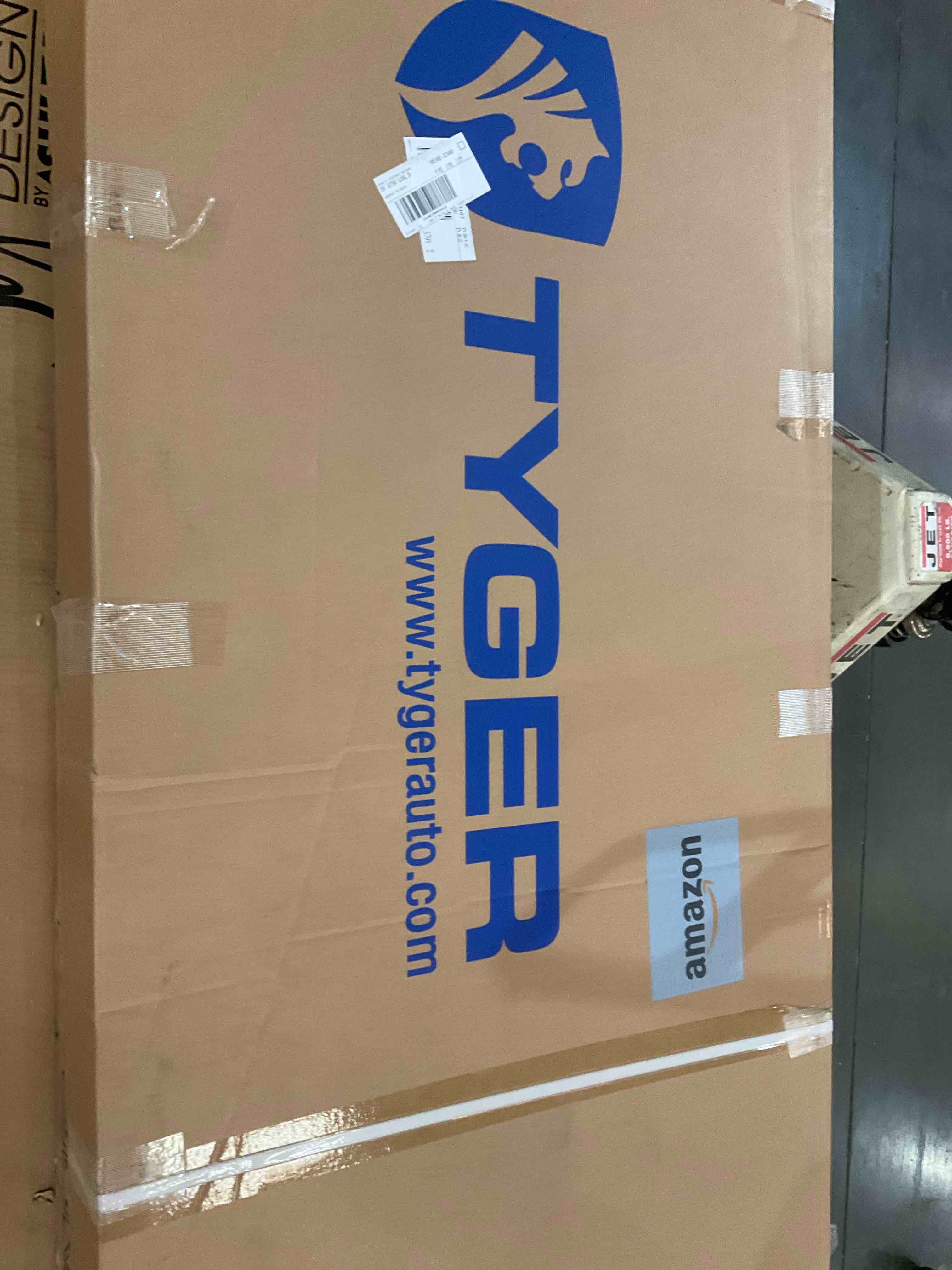 https://s3.amazonaws.com/lotting-images-prod/BargainHunt/BHL00101510_1707248584030.jpeg
