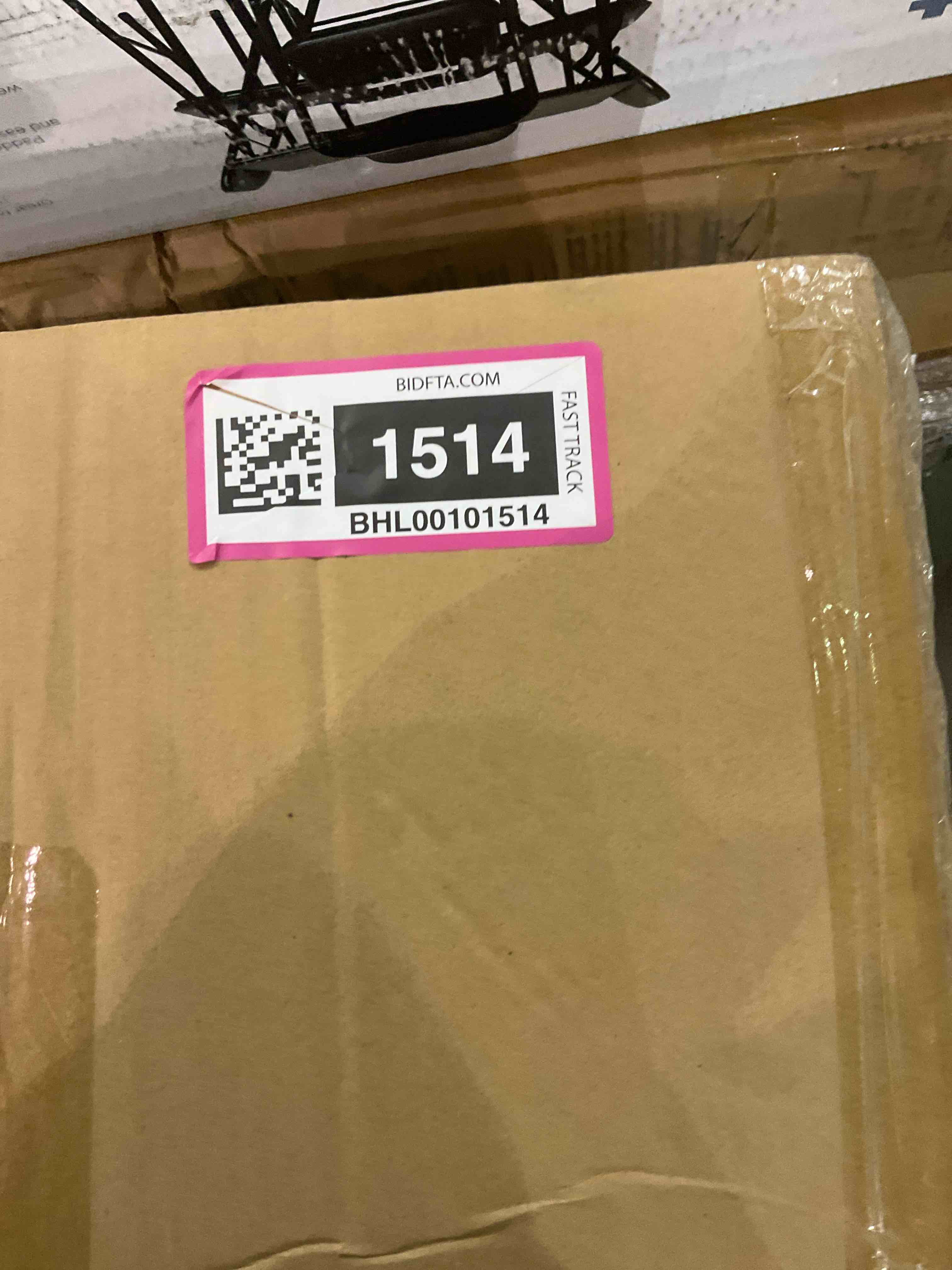 https://s3.amazonaws.com/lotting-images-prod/BargainHunt/BHL00101514_1707308979876.jpeg