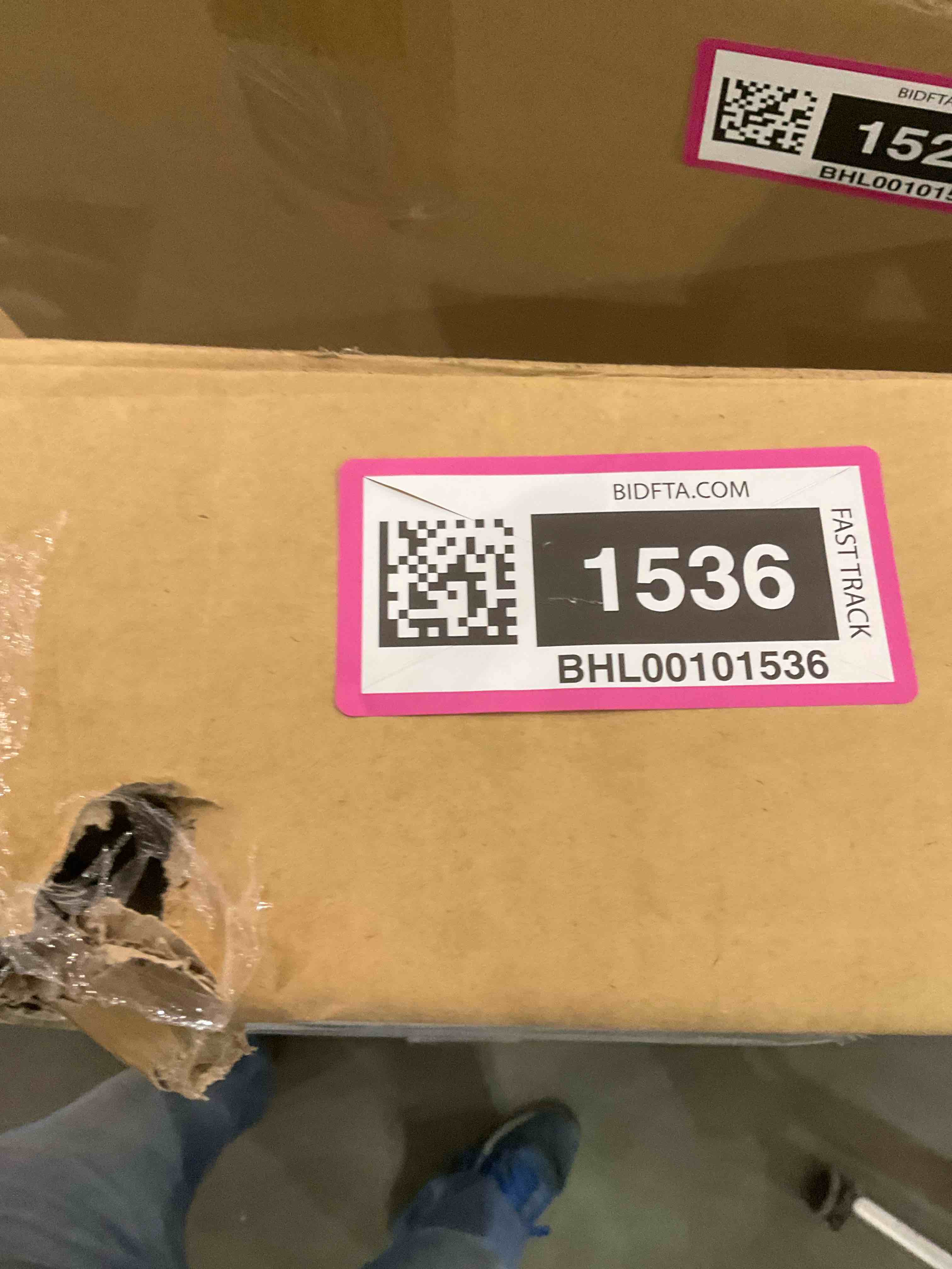 https://s3.amazonaws.com/lotting-images-prod/BargainHunt/BHL00101536_1707313140529.jpeg