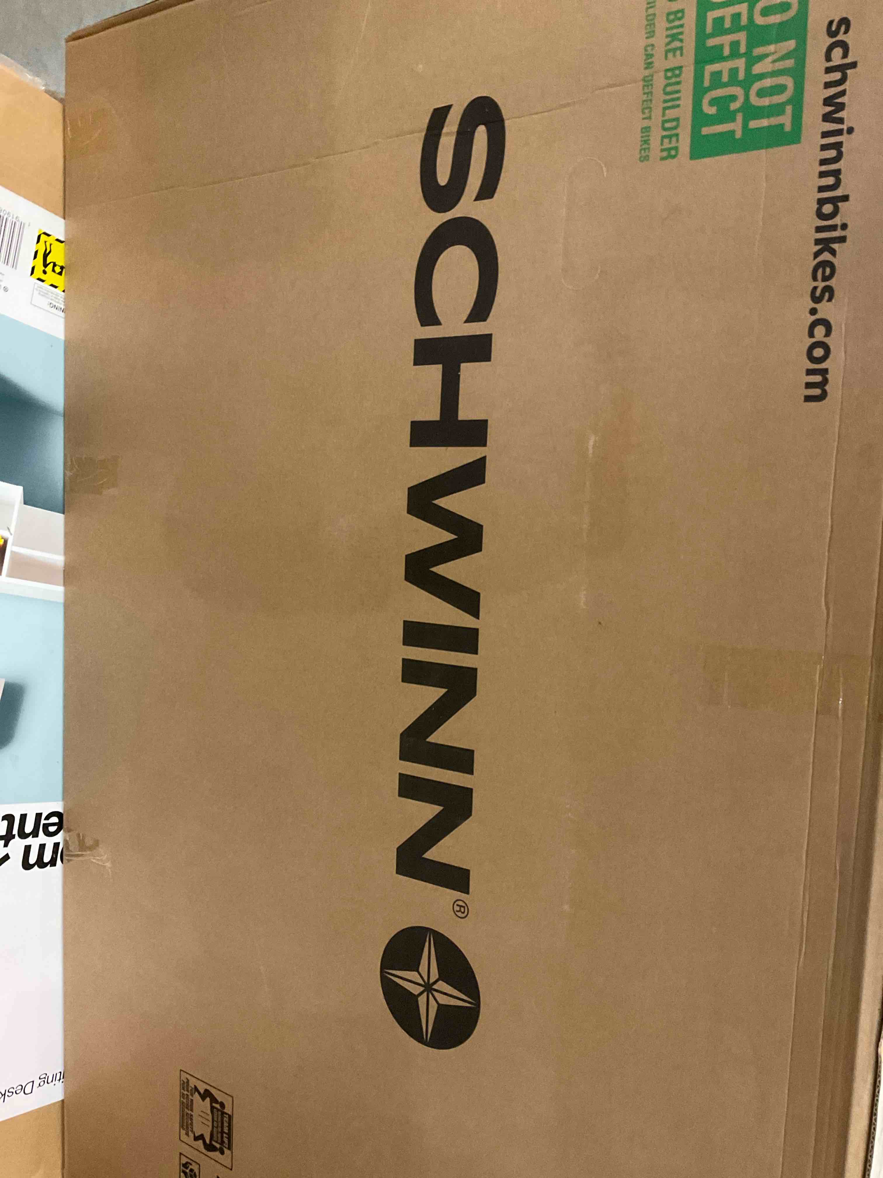 https://s3.amazonaws.com/lotting-images-prod/BargainHunt/BHL00101540_1707316129483.jpeg