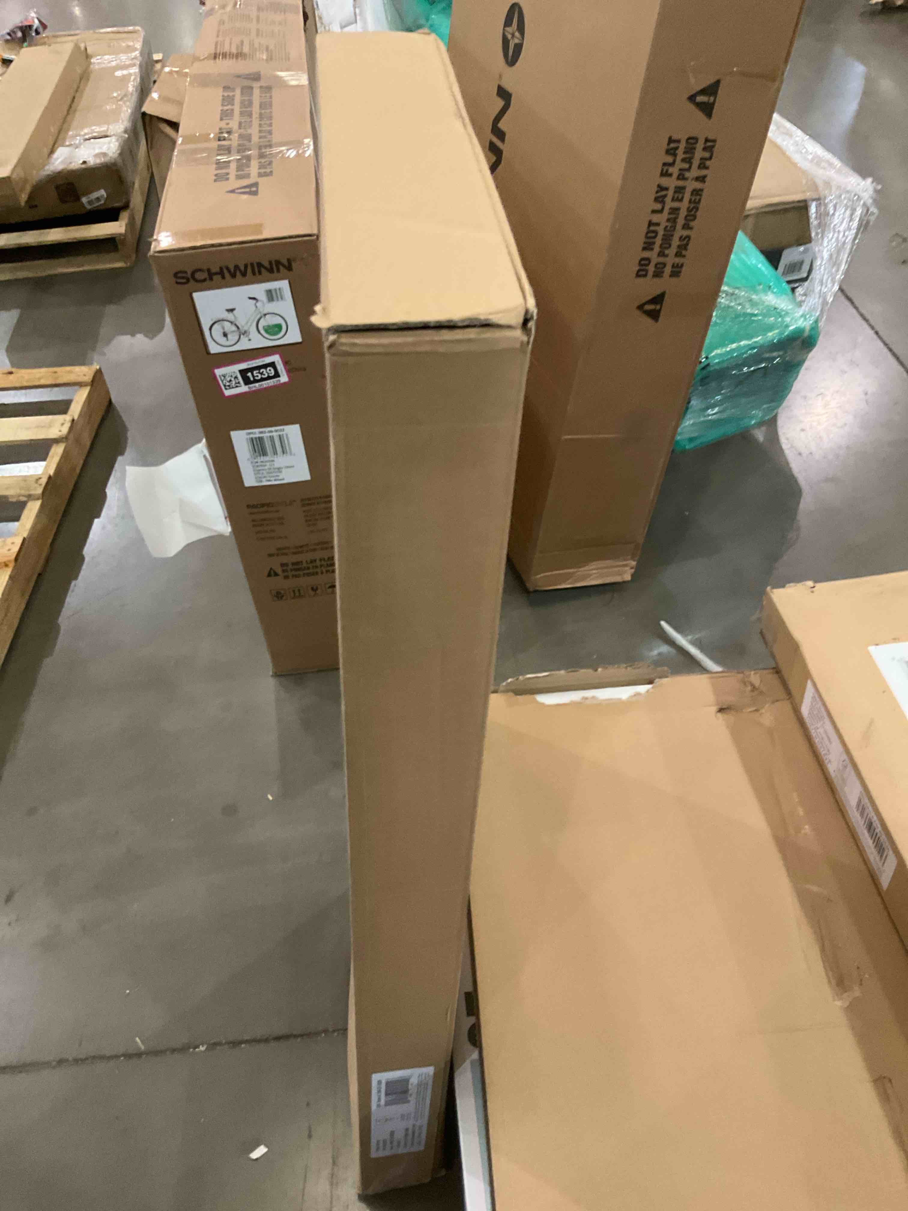 https://s3.amazonaws.com/lotting-images-prod/BargainHunt/BHL00101541_1707316444950.jpeg
