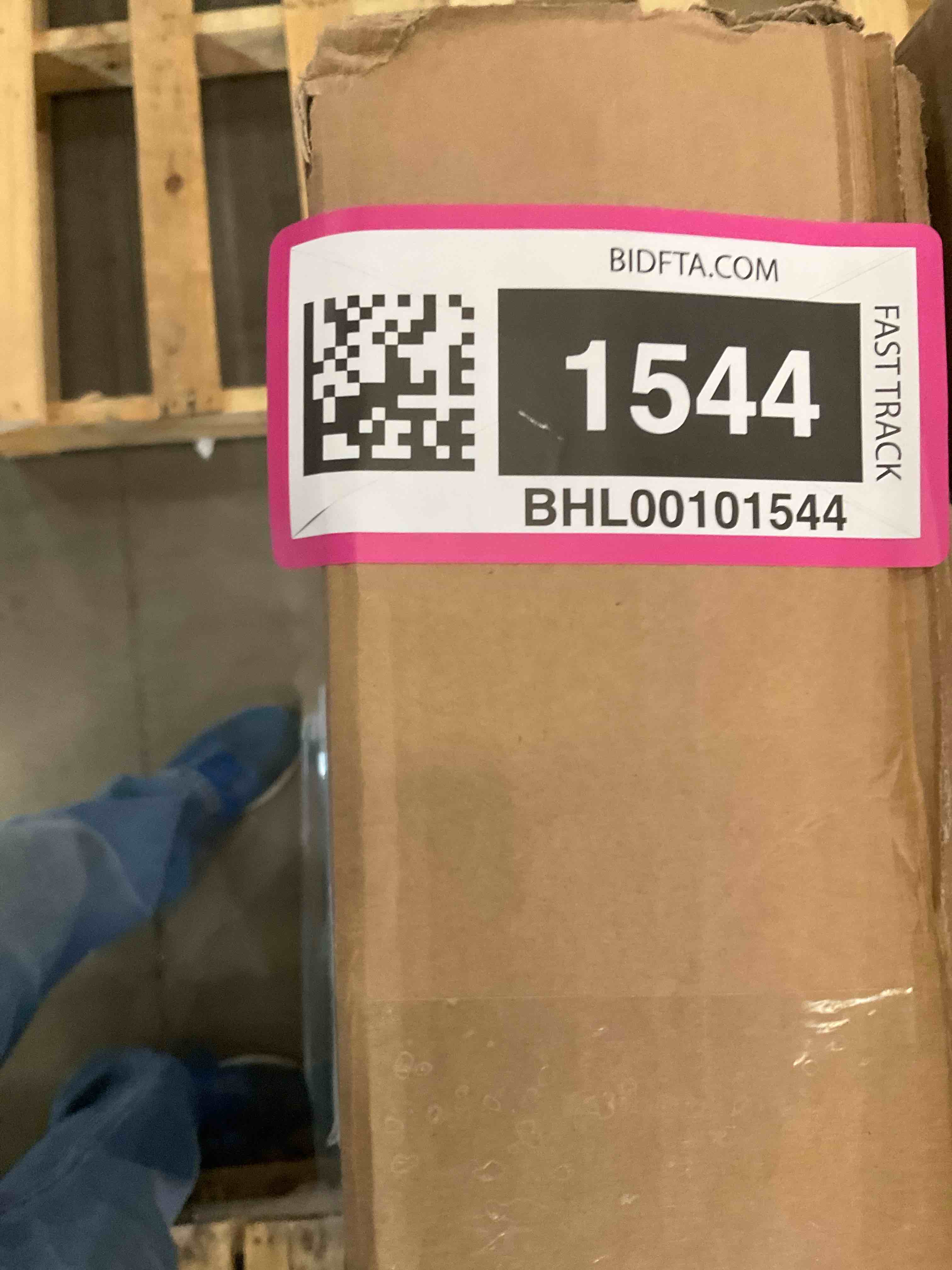 https://s3.amazonaws.com/lotting-images-prod/BargainHunt/BHL00101544_1707316804828.jpeg