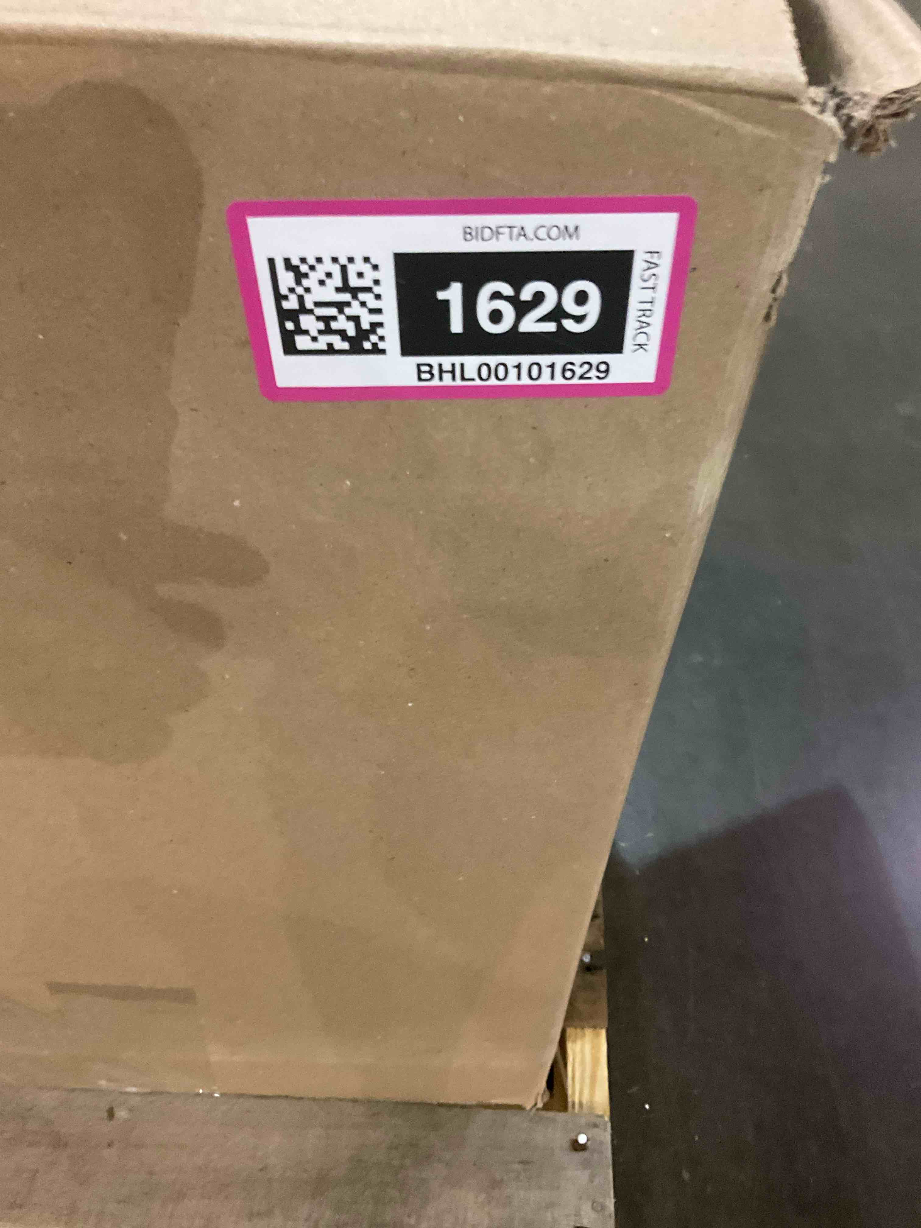 https://s3.amazonaws.com/lotting-images-prod/BargainHunt/BHL00101629_1707740491780.jpeg