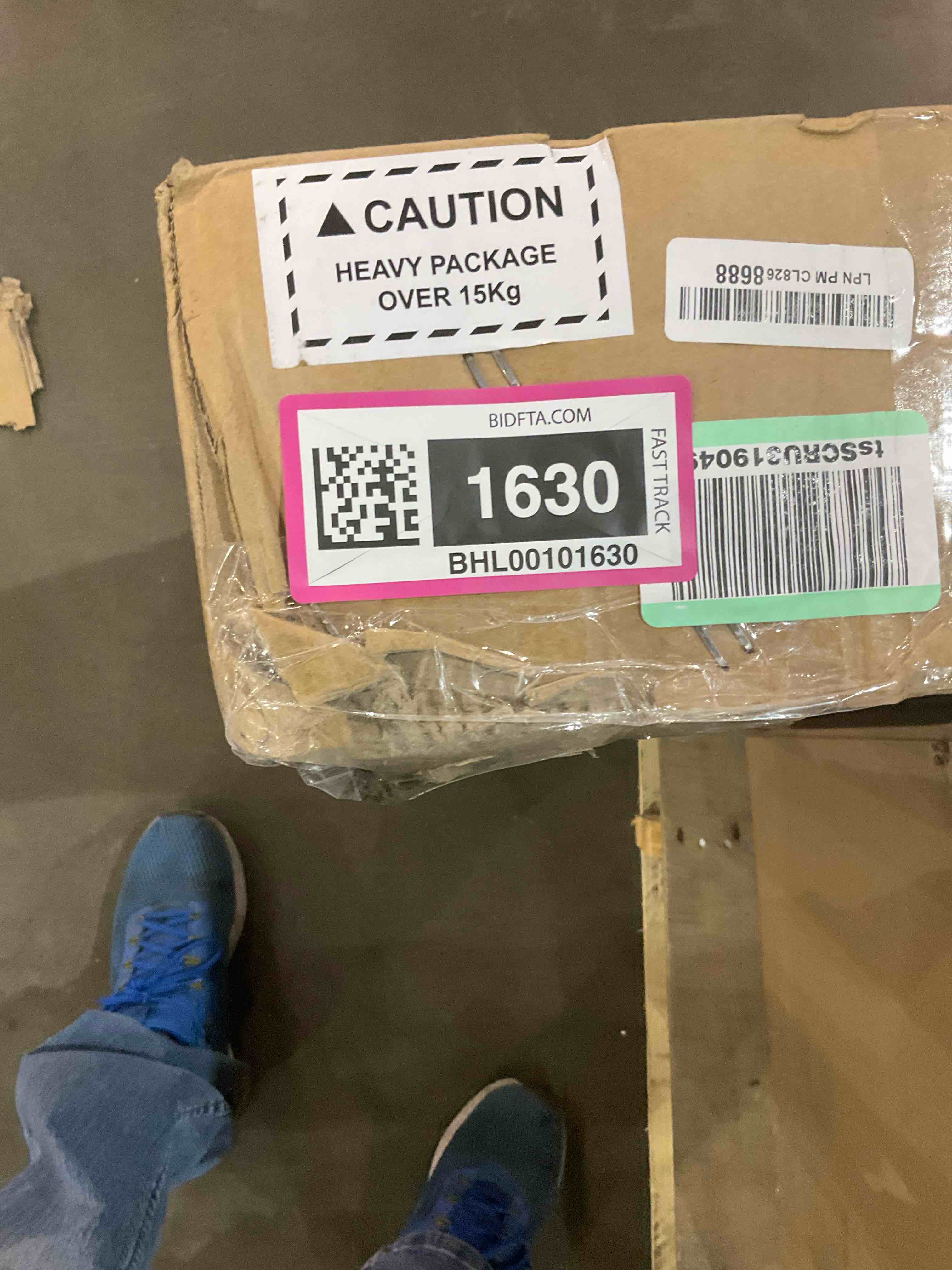 https://s3.amazonaws.com/lotting-images-prod/BargainHunt/BHL00101630_1707741154540.jpeg
