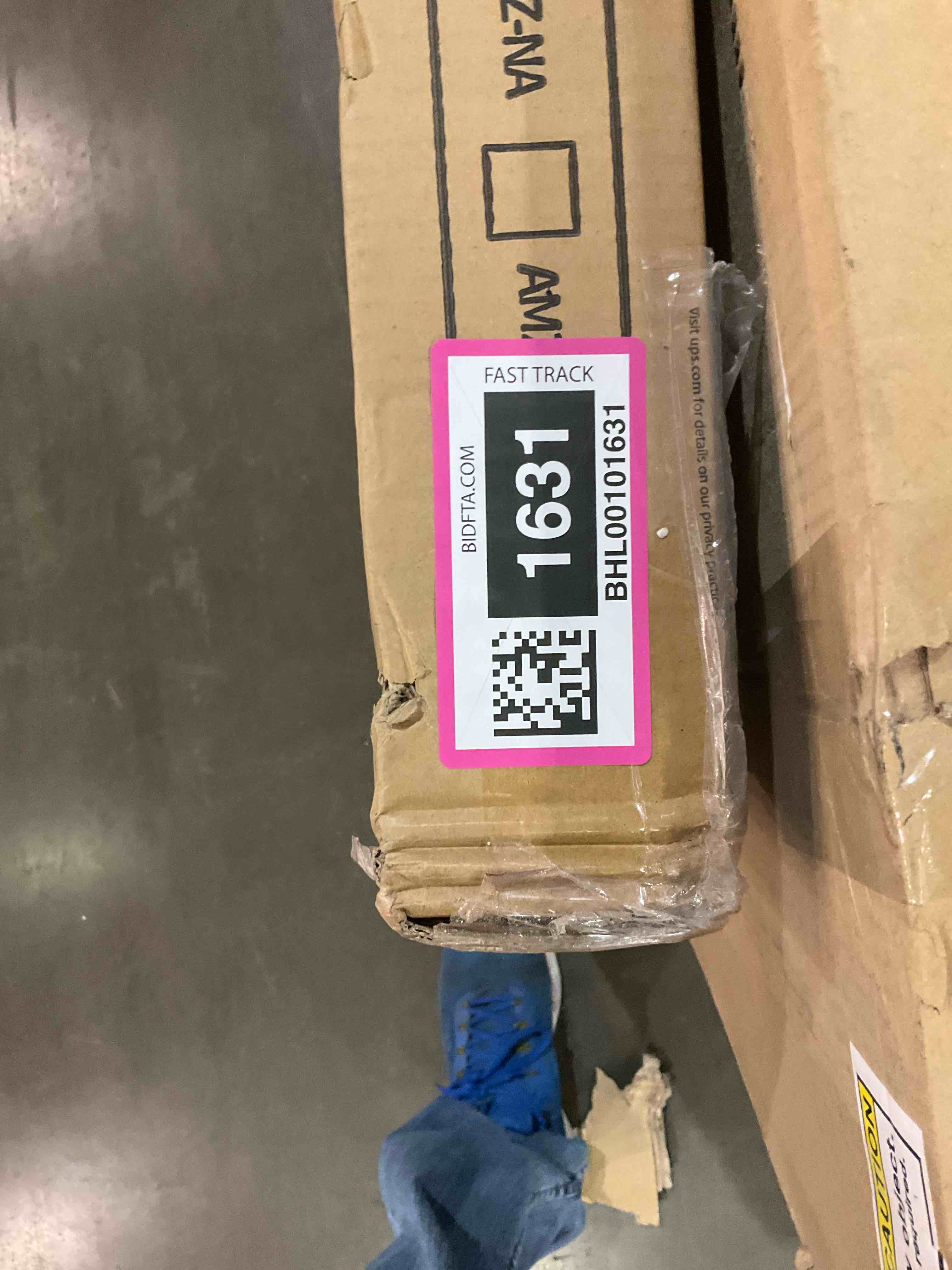 https://s3.amazonaws.com/lotting-images-prod/BargainHunt/BHL00101631_1707741353131.jpeg