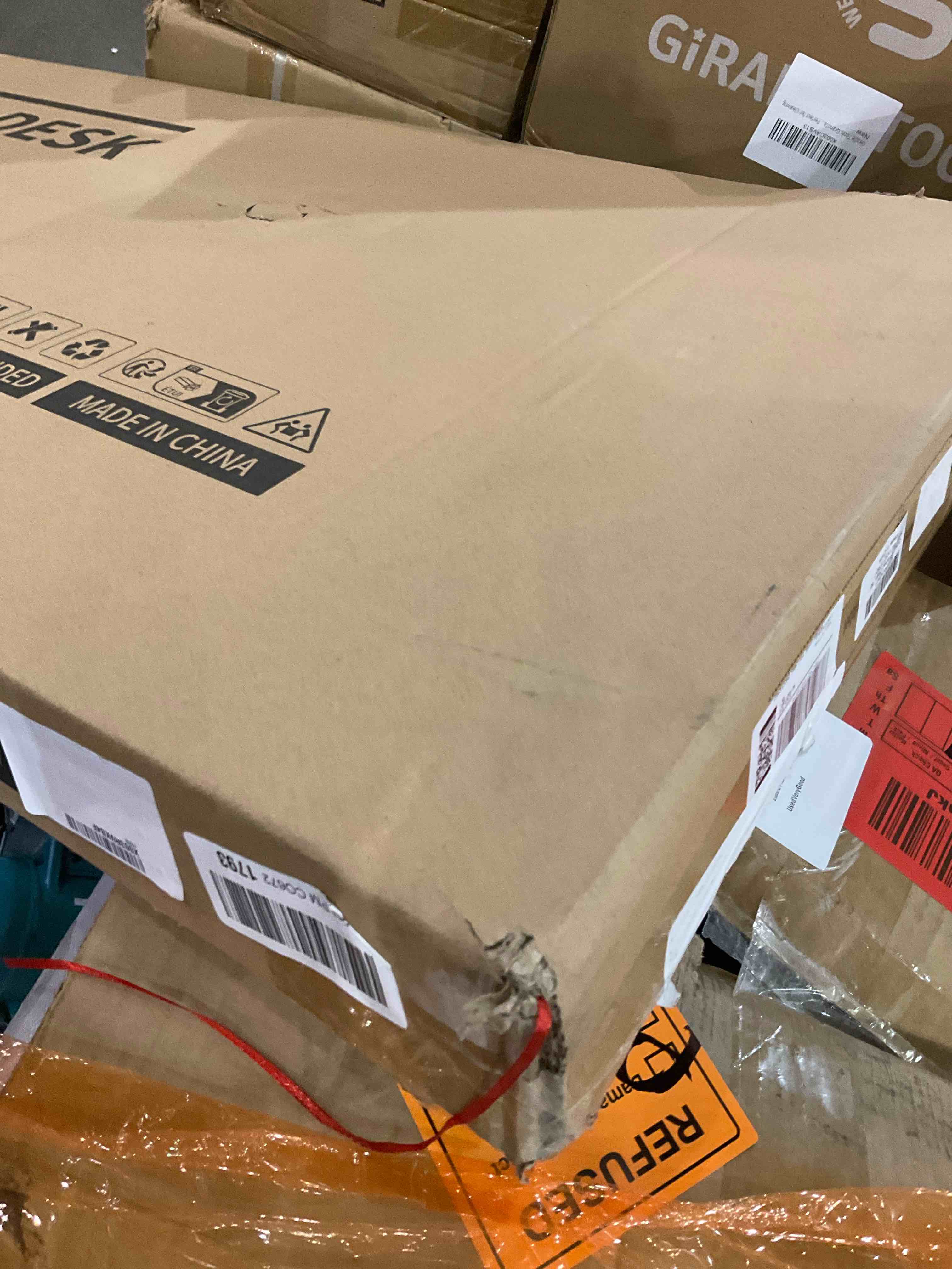 https://s3.amazonaws.com/lotting-images-prod/BargainHunt/BHL00101652_1707748571408.jpeg