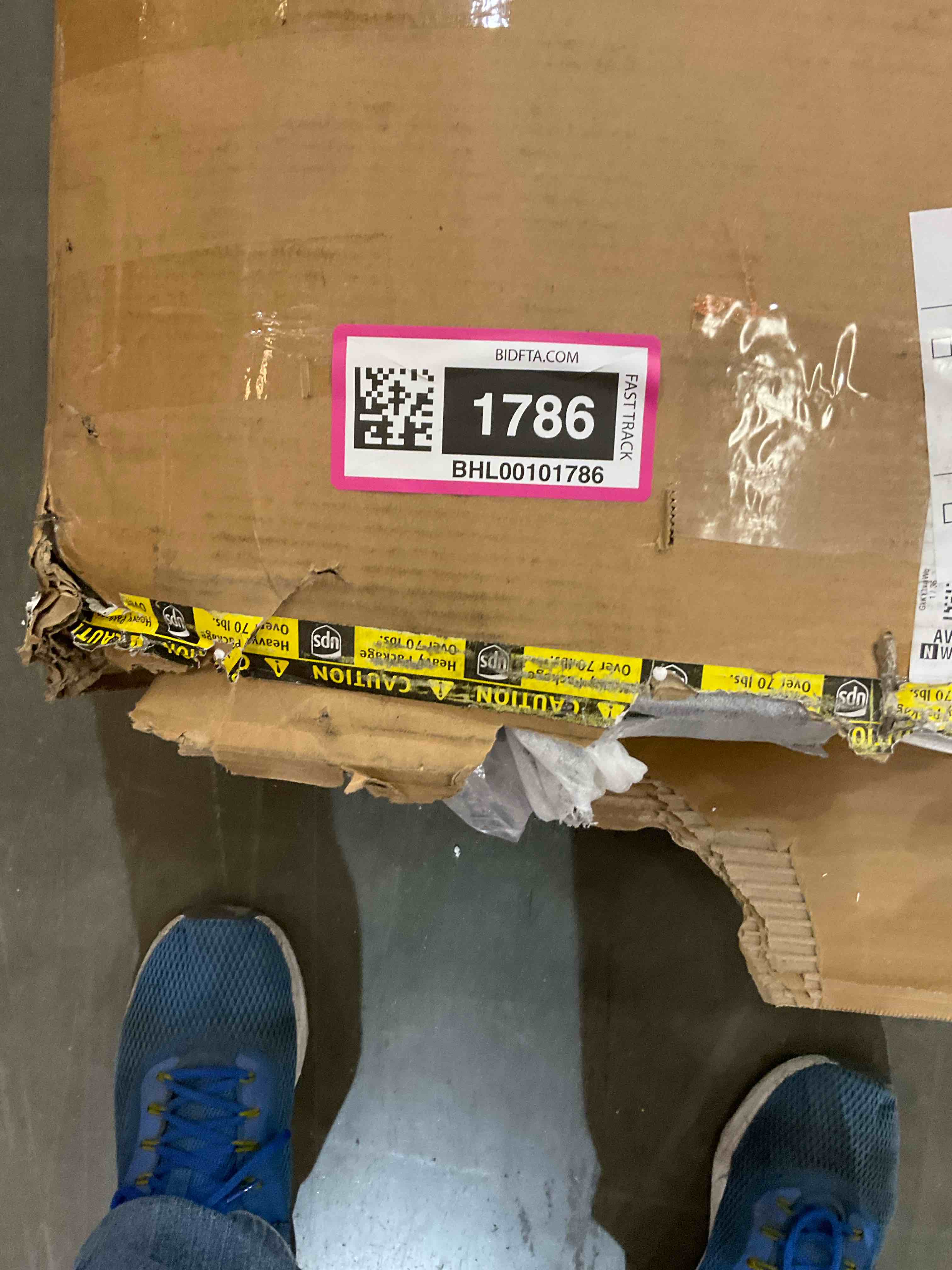 https://s3.amazonaws.com/lotting-images-prod/BargainHunt/BHL00101786_1707922595389.jpeg