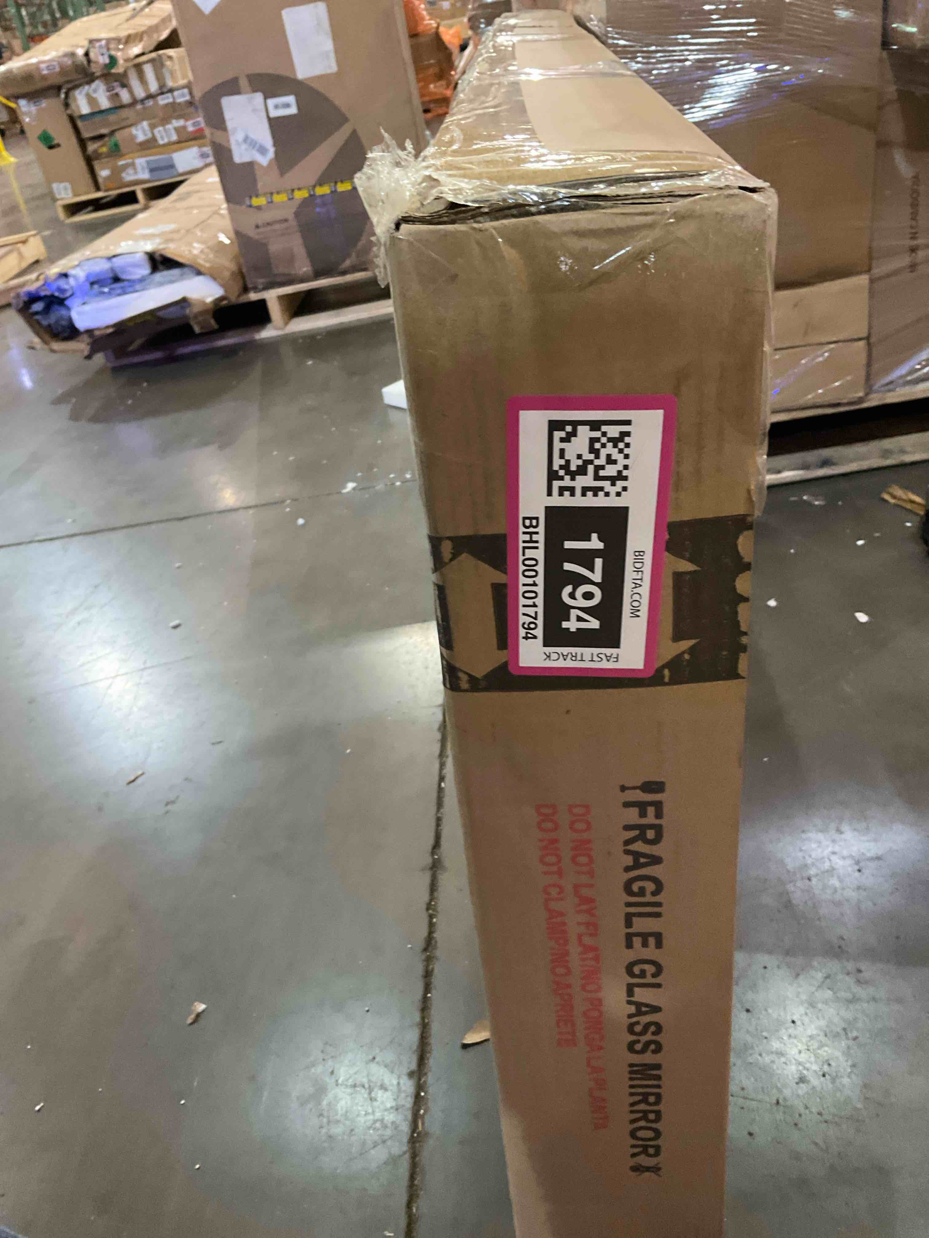https://s3.amazonaws.com/lotting-images-prod/BargainHunt/BHL00101794_1707924568323.jpeg