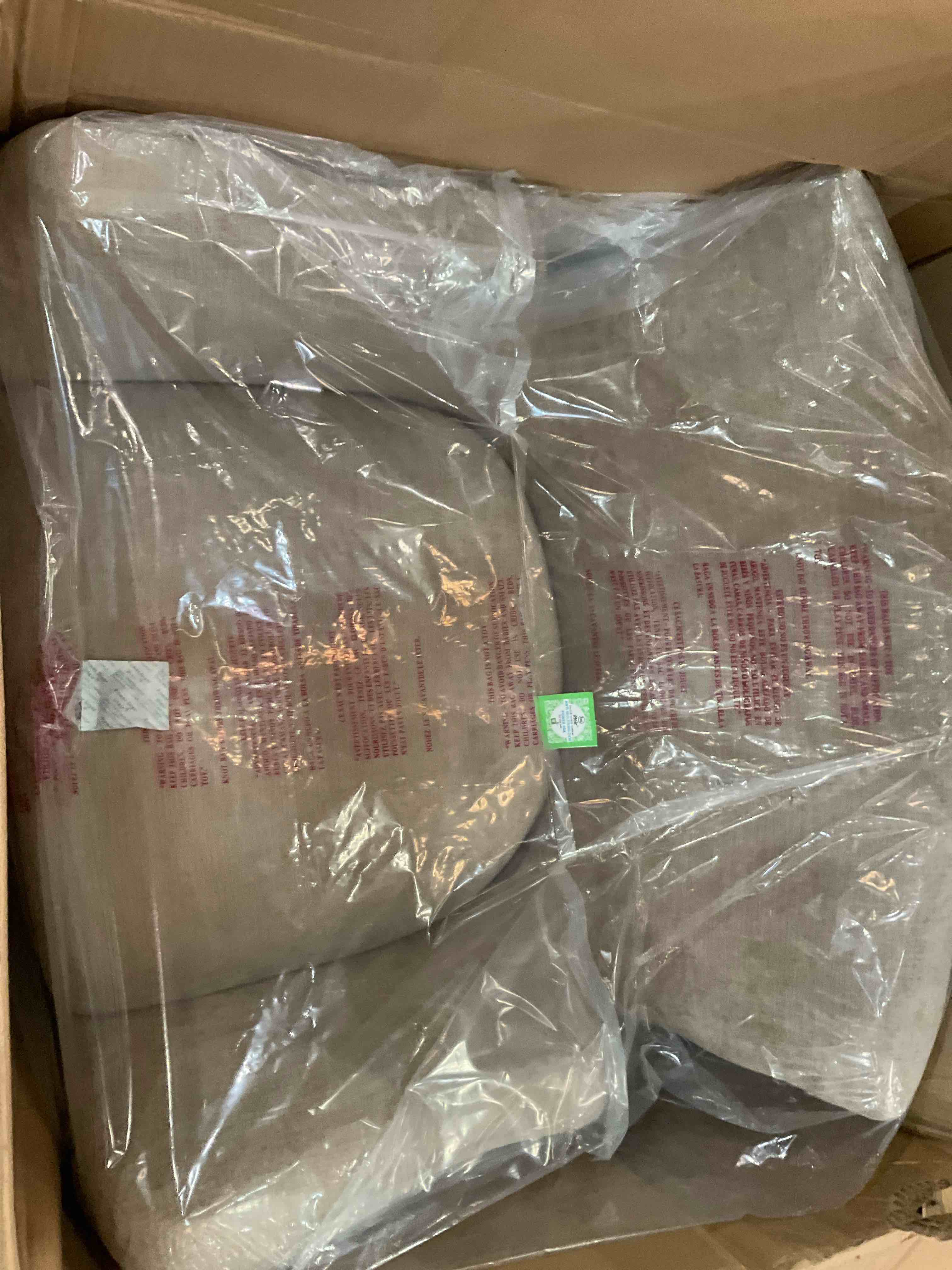 https://s3.amazonaws.com/lotting-images-prod/BargainHunt/BHL00101833_1707934645139.jpeg