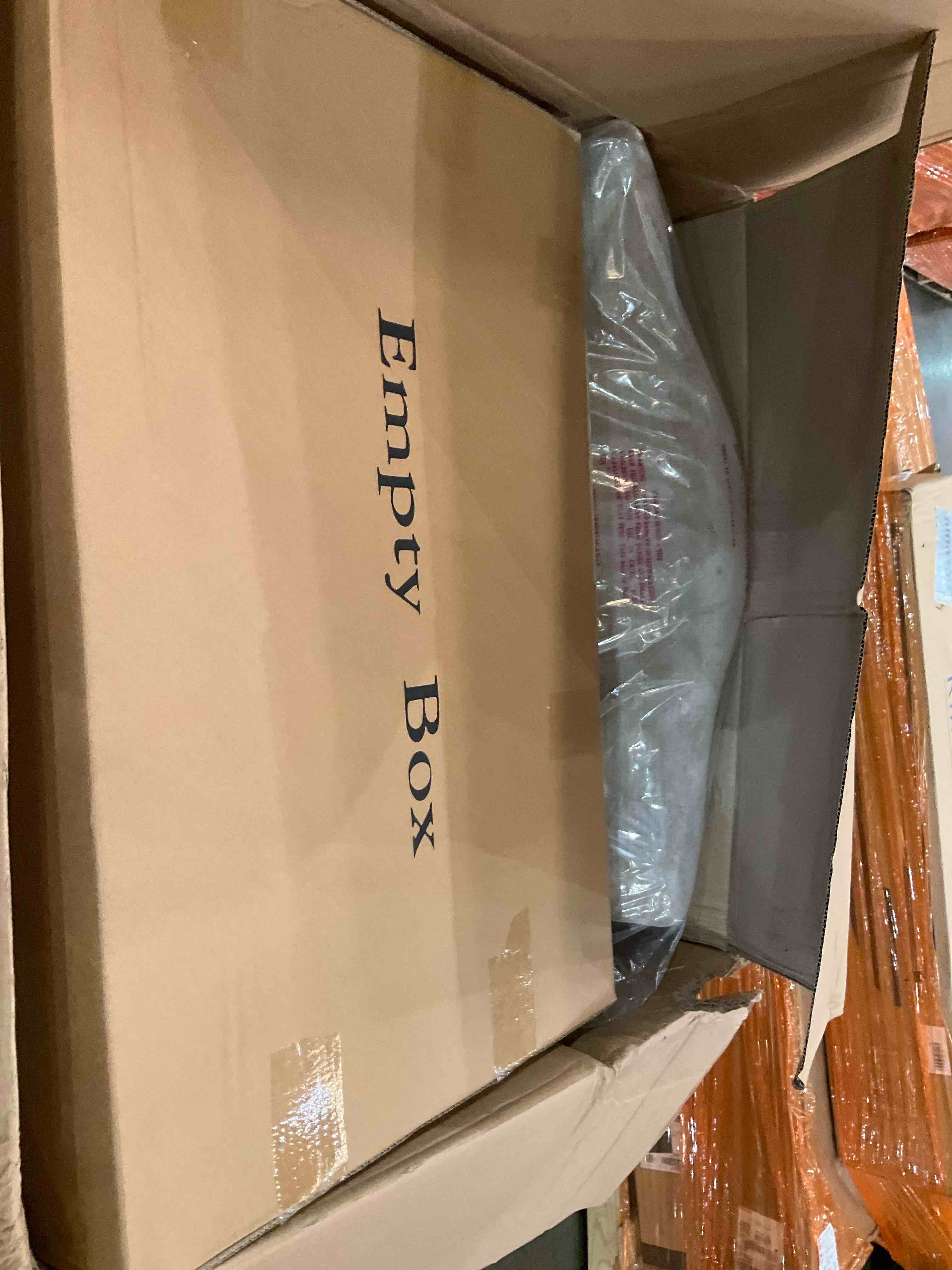 https://s3.amazonaws.com/lotting-images-prod/BargainHunt/BHL00101833_1707934655996.jpeg