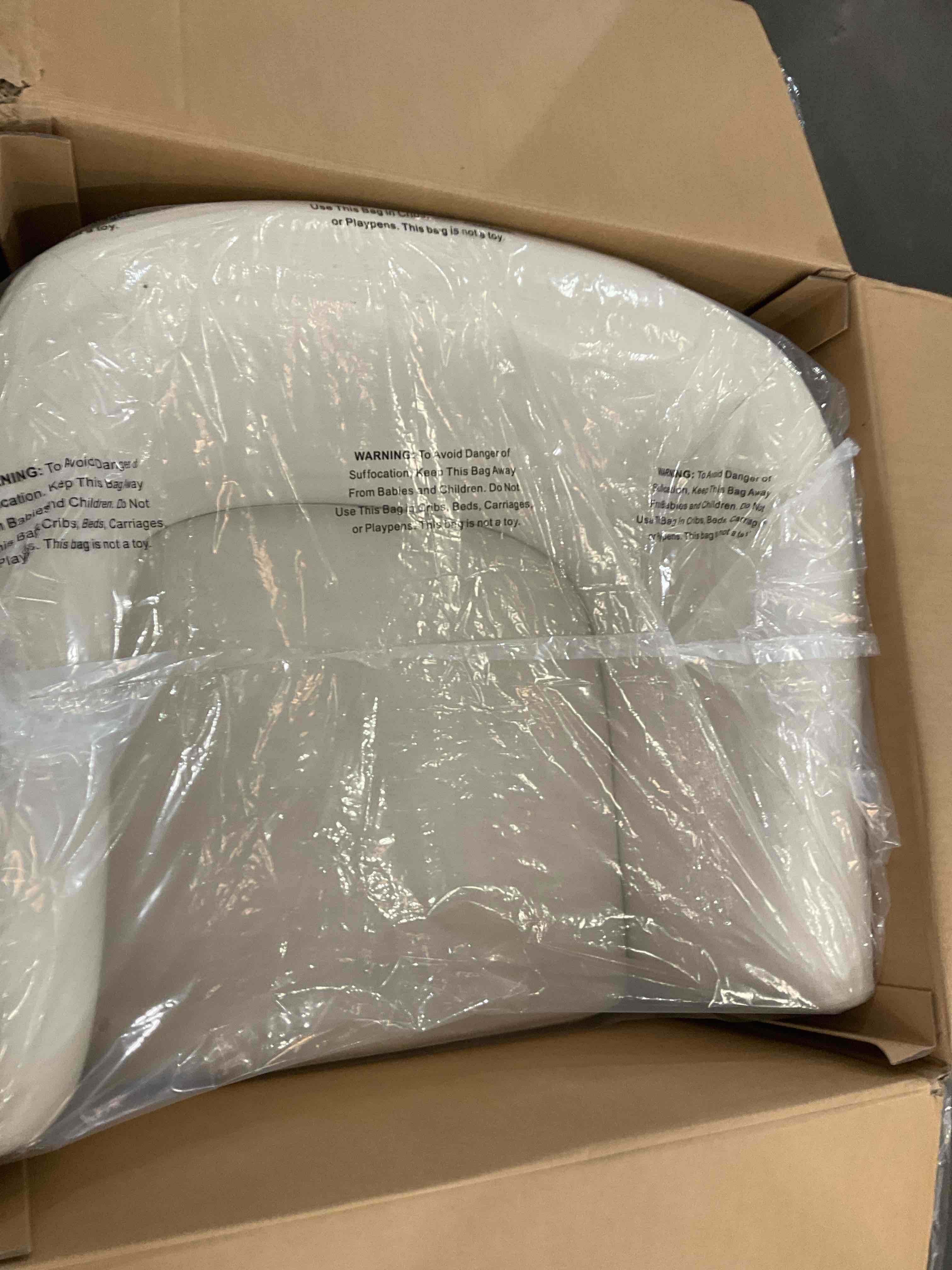 https://s3.amazonaws.com/lotting-images-prod/BargainHunt/BHL00101834_1707934910333.jpeg