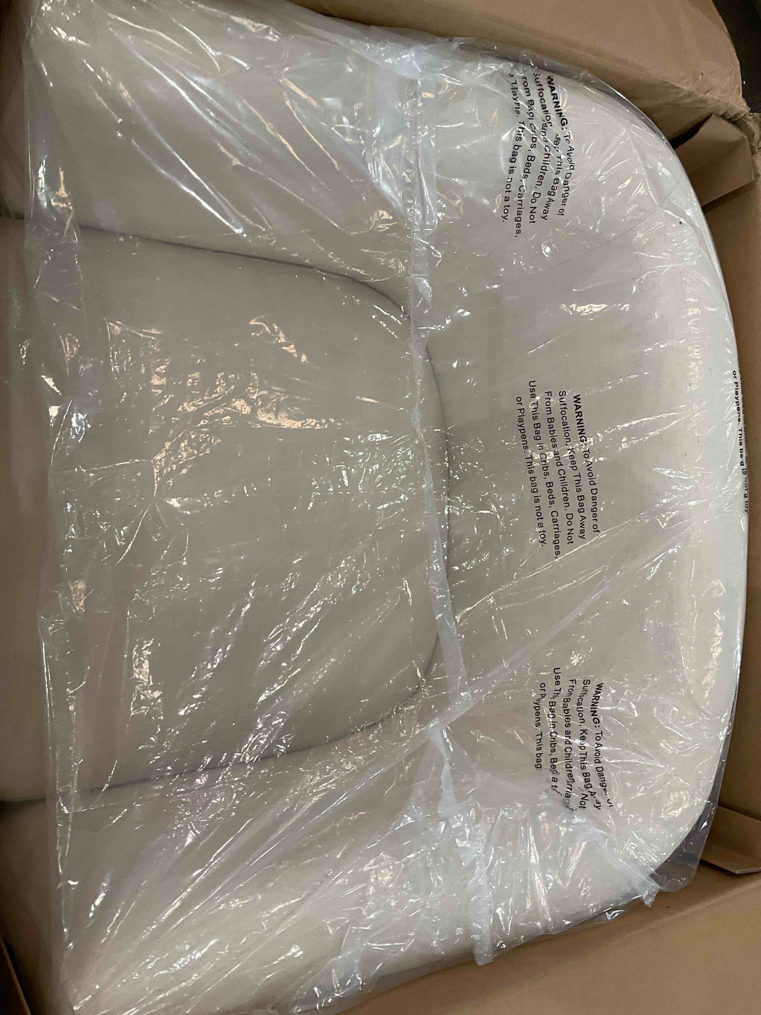 https://s3.amazonaws.com/lotting-images-prod/BargainHunt/BHL00101834_1707934916122.jpeg