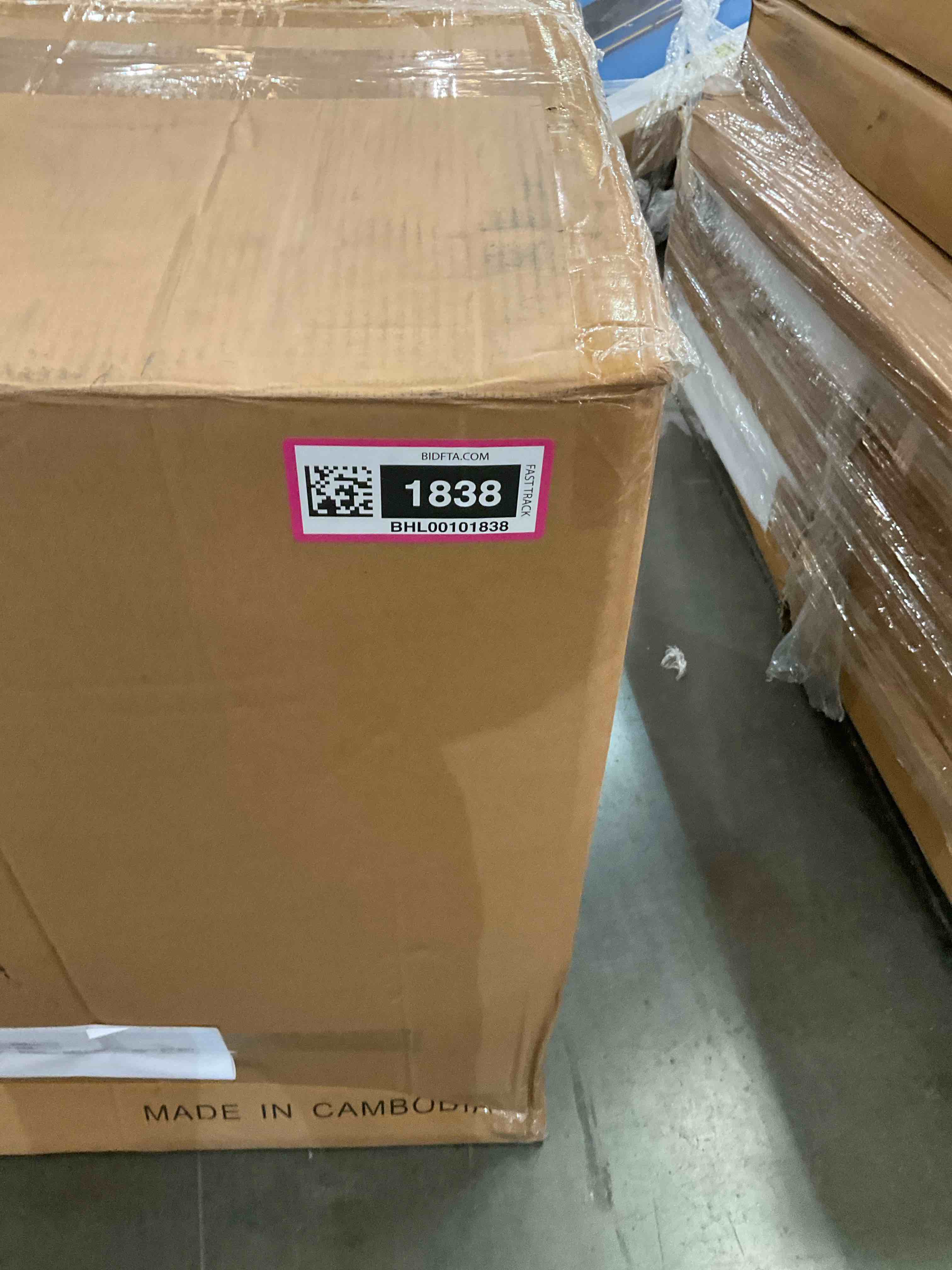https://s3.amazonaws.com/lotting-images-prod/BargainHunt/BHL00101838_1707935888957.jpeg