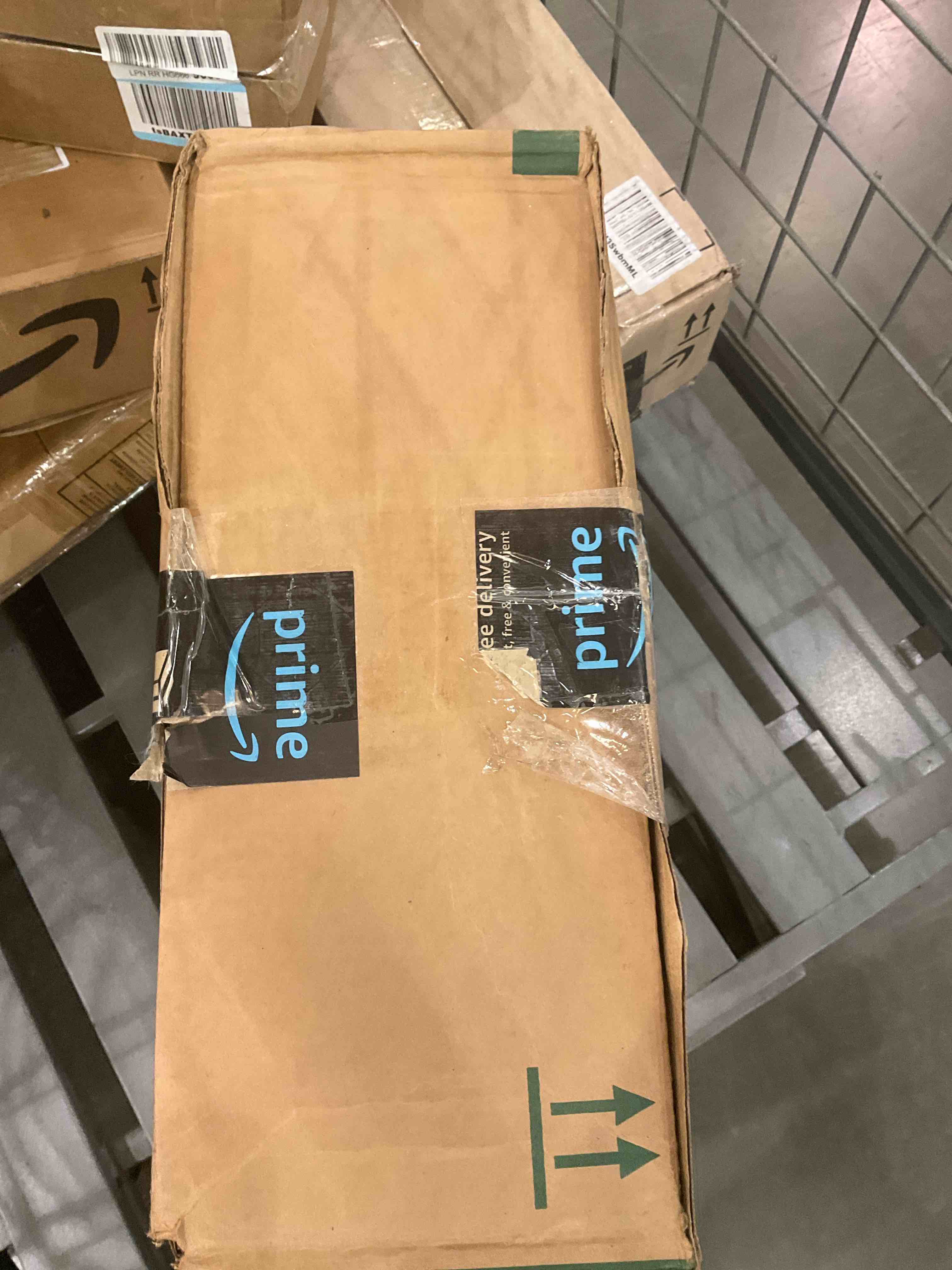 https://s3.amazonaws.com/lotting-images-prod/BargainHunt/BHL00101889_1708109431066.jpeg