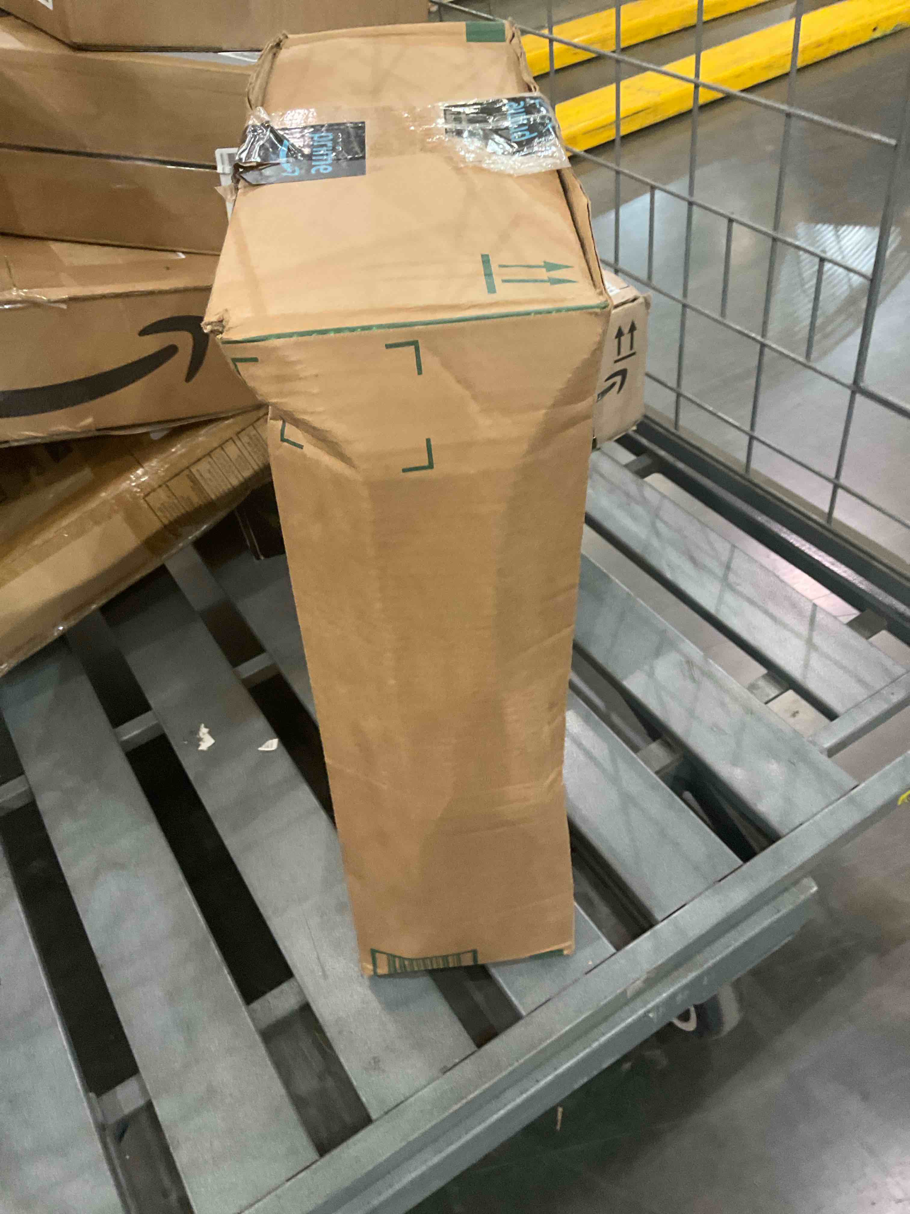 https://s3.amazonaws.com/lotting-images-prod/BargainHunt/BHL00101889_1708109432907.jpeg