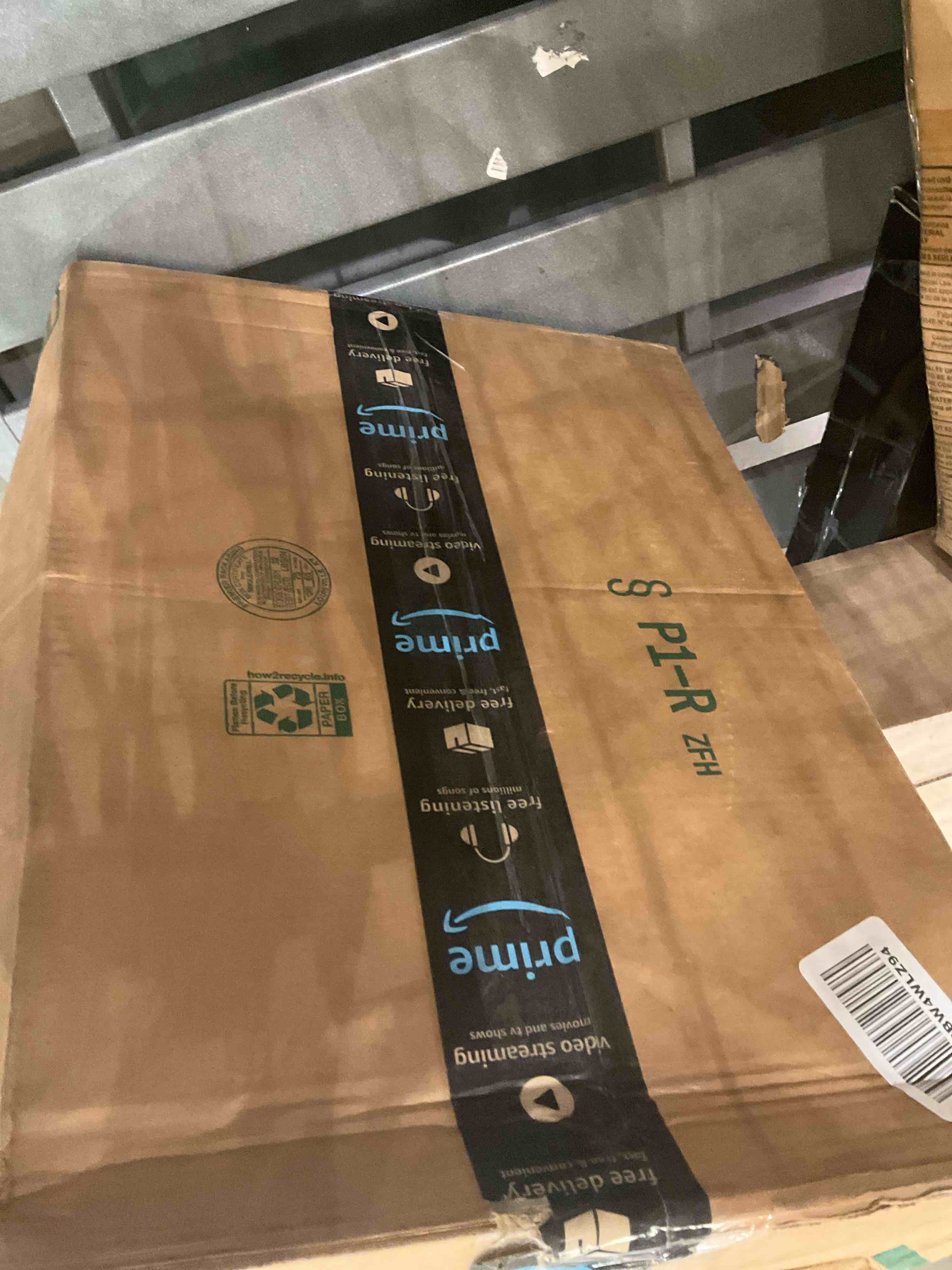 https://s3.amazonaws.com/lotting-images-prod/BargainHunt/BHL00101889_1708109435728.jpeg