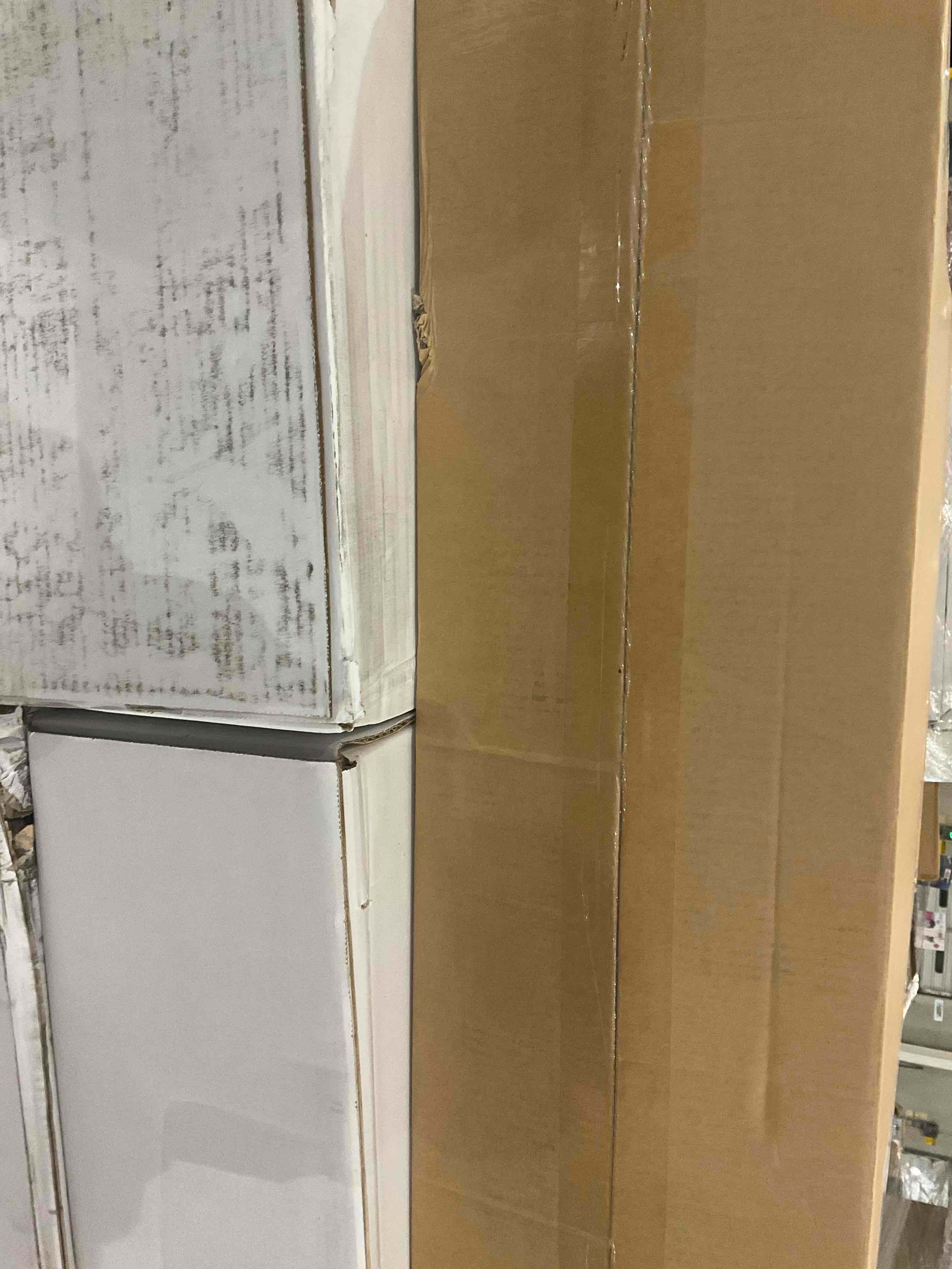 https://s3.amazonaws.com/lotting-images-prod/BargainHunt/BHL00101933_1708349453477.jpeg