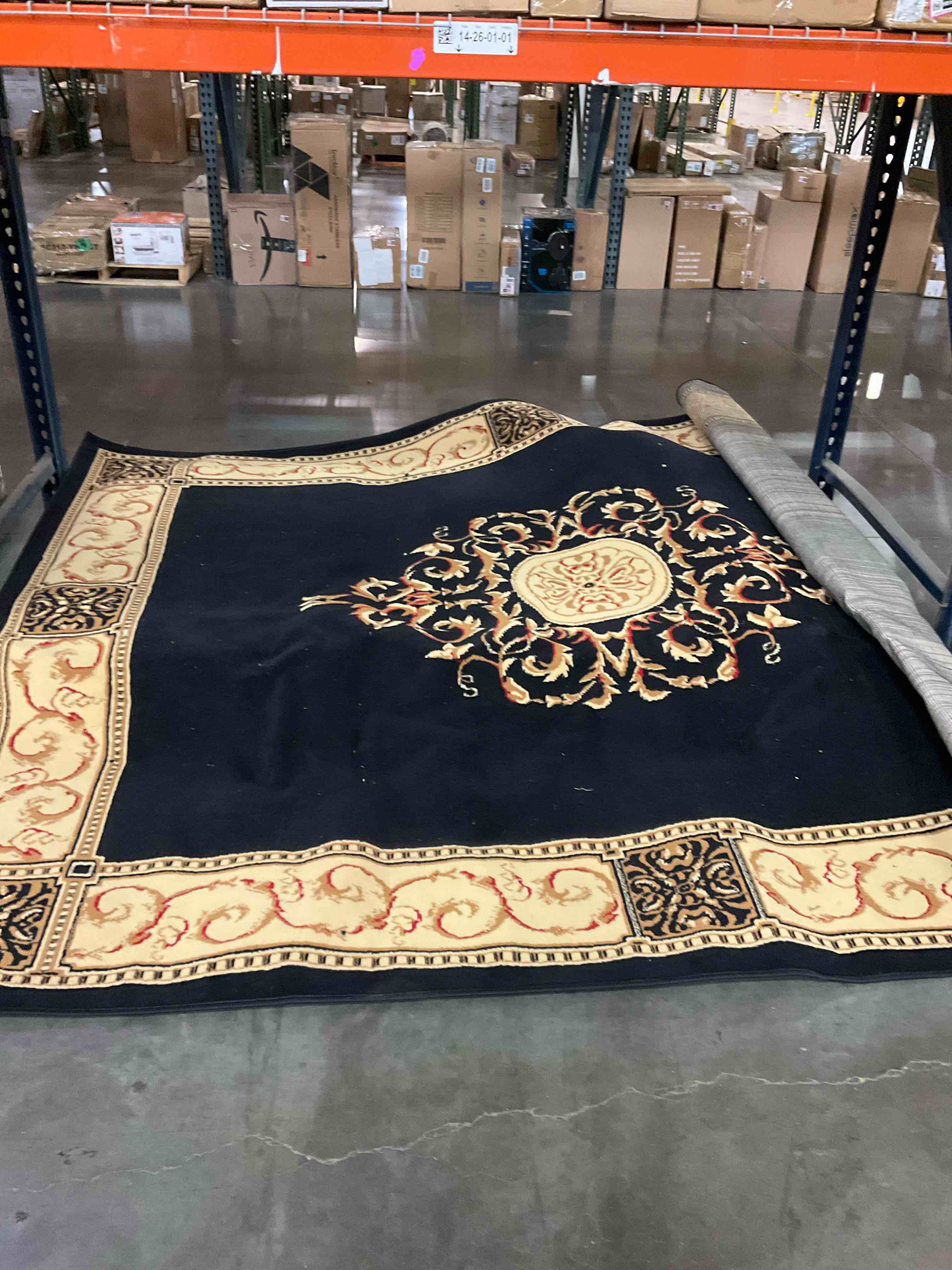 https://s3.amazonaws.com/lotting-images-prod/BargainHunt/BHL00102200_1710518671033.jpeg