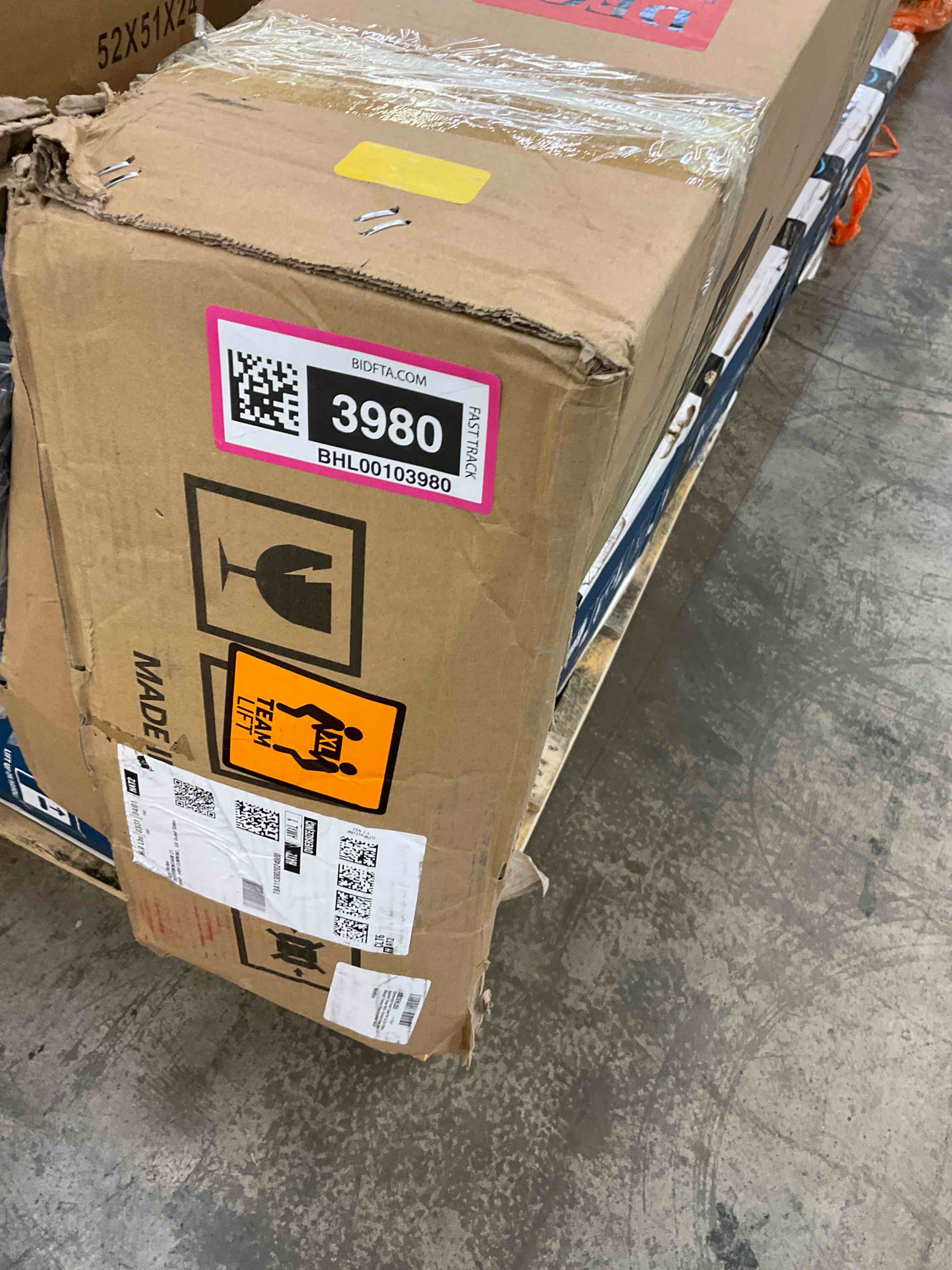 https://s3.amazonaws.com/lotting-images-prod/BargainHunt/BHL00103980_1718131841027.jpeg