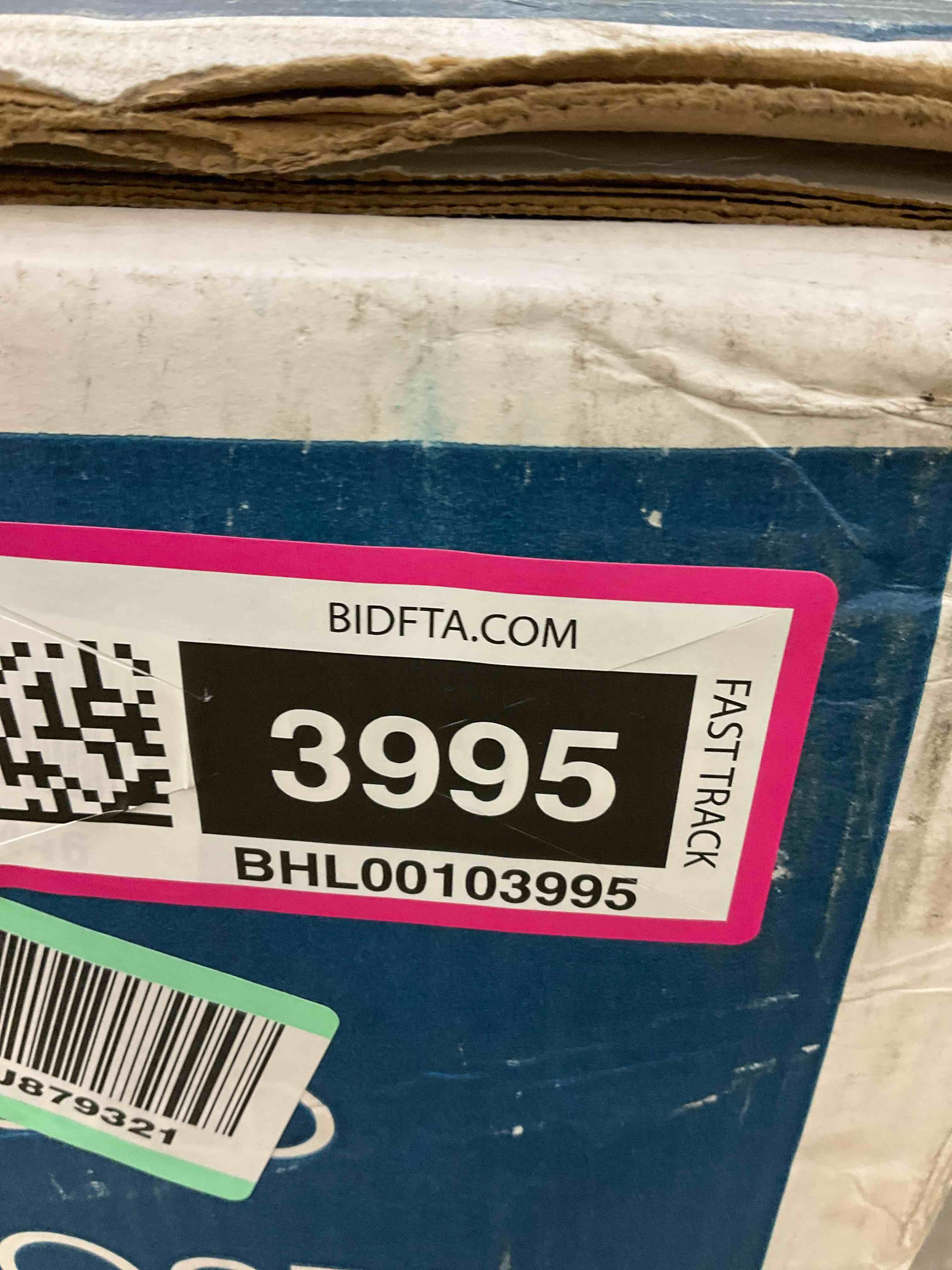 https://s3.amazonaws.com/lotting-images-prod/BargainHunt/BHL00103995_1718137811028.jpeg
