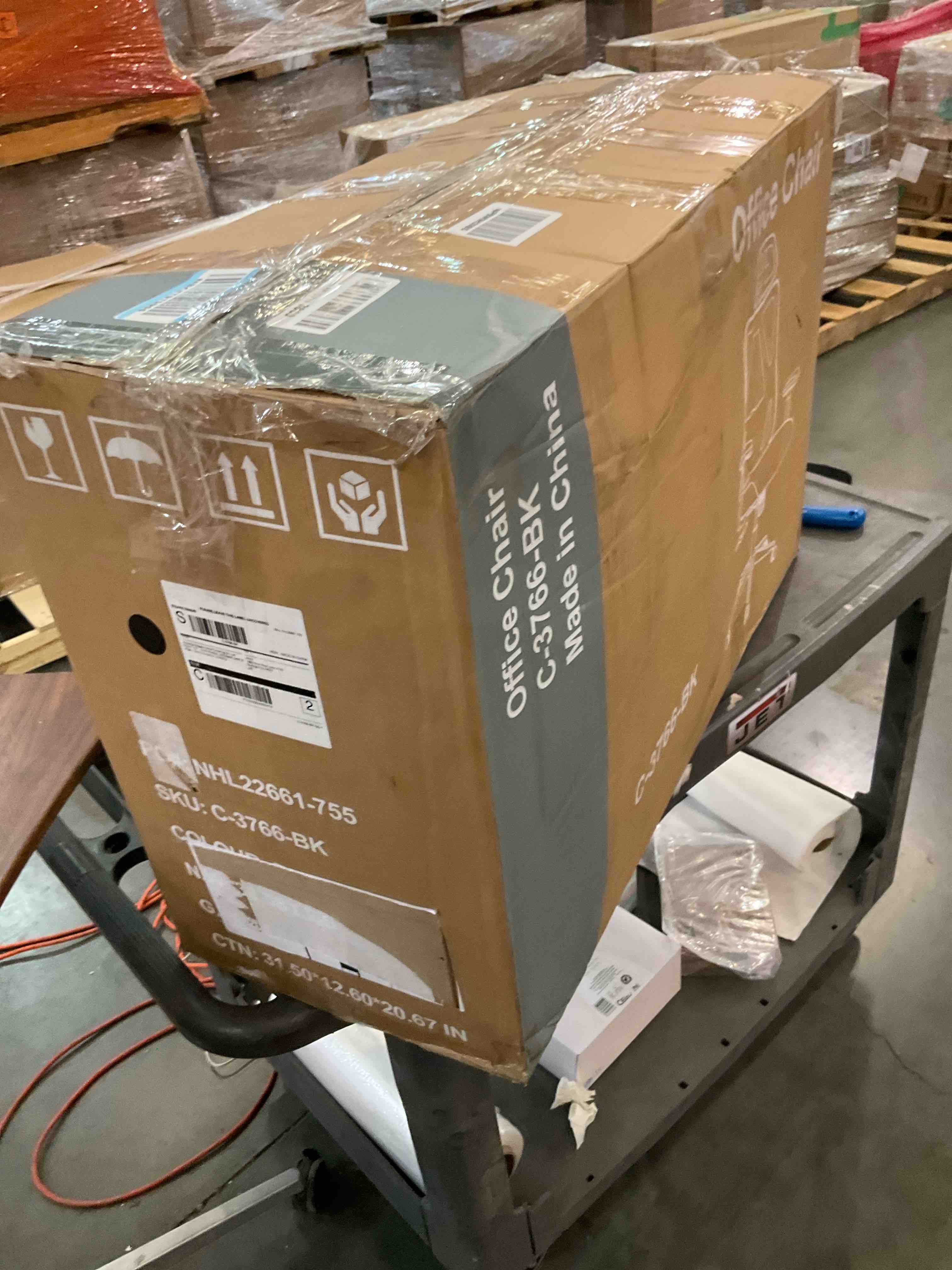 https://s3.amazonaws.com/lotting-images-prod/BargainHunt/BHL00104035_1709217824974.jpeg