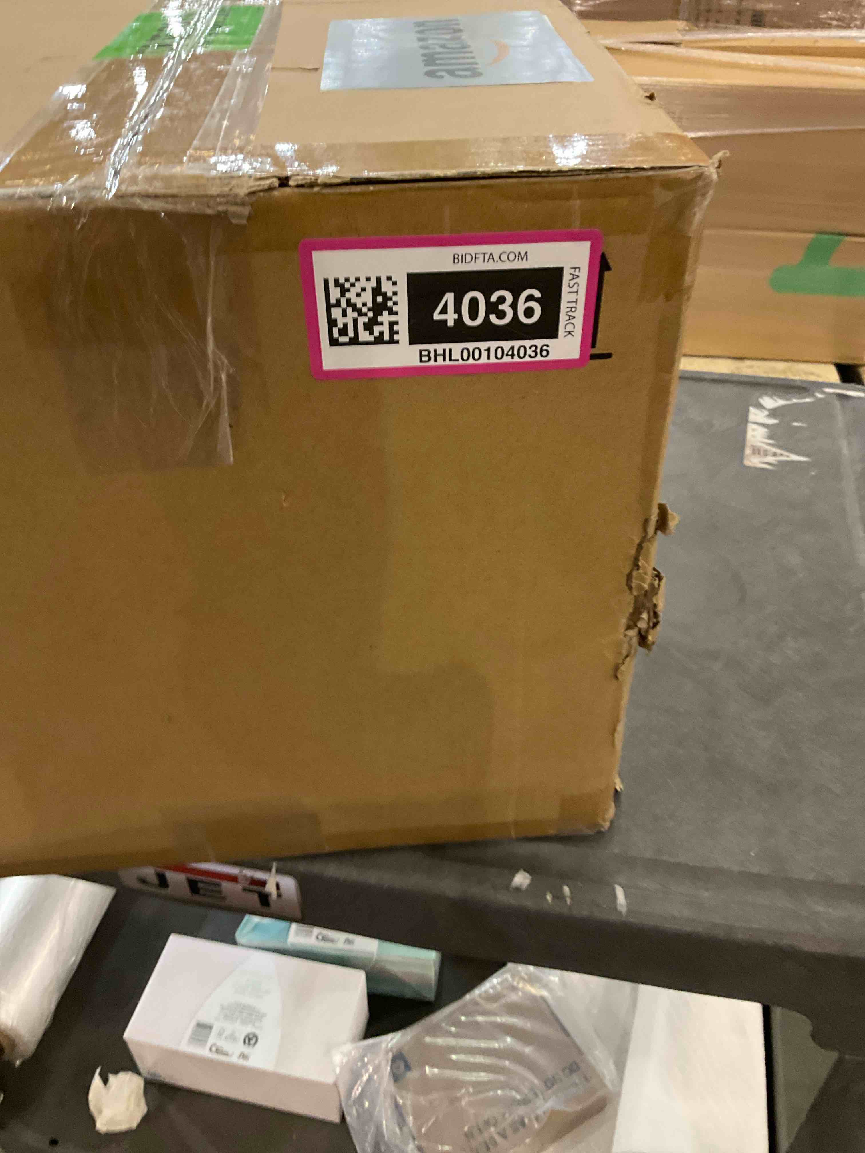 https://s3.amazonaws.com/lotting-images-prod/BargainHunt/BHL00104036_1709218690948.jpeg
