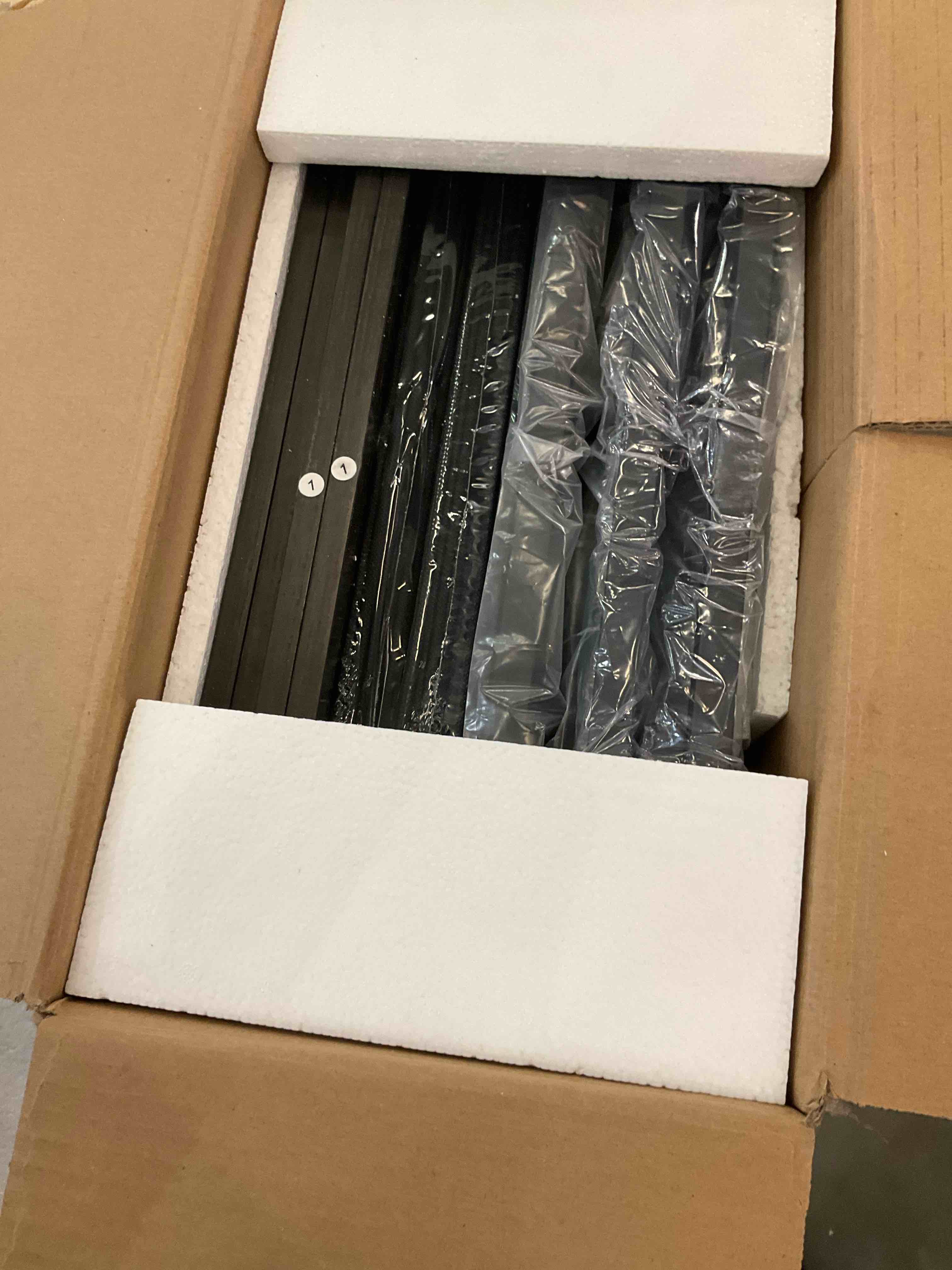 https://s3.amazonaws.com/lotting-images-prod/BargainHunt/BHL00104059_1709224446395.jpeg