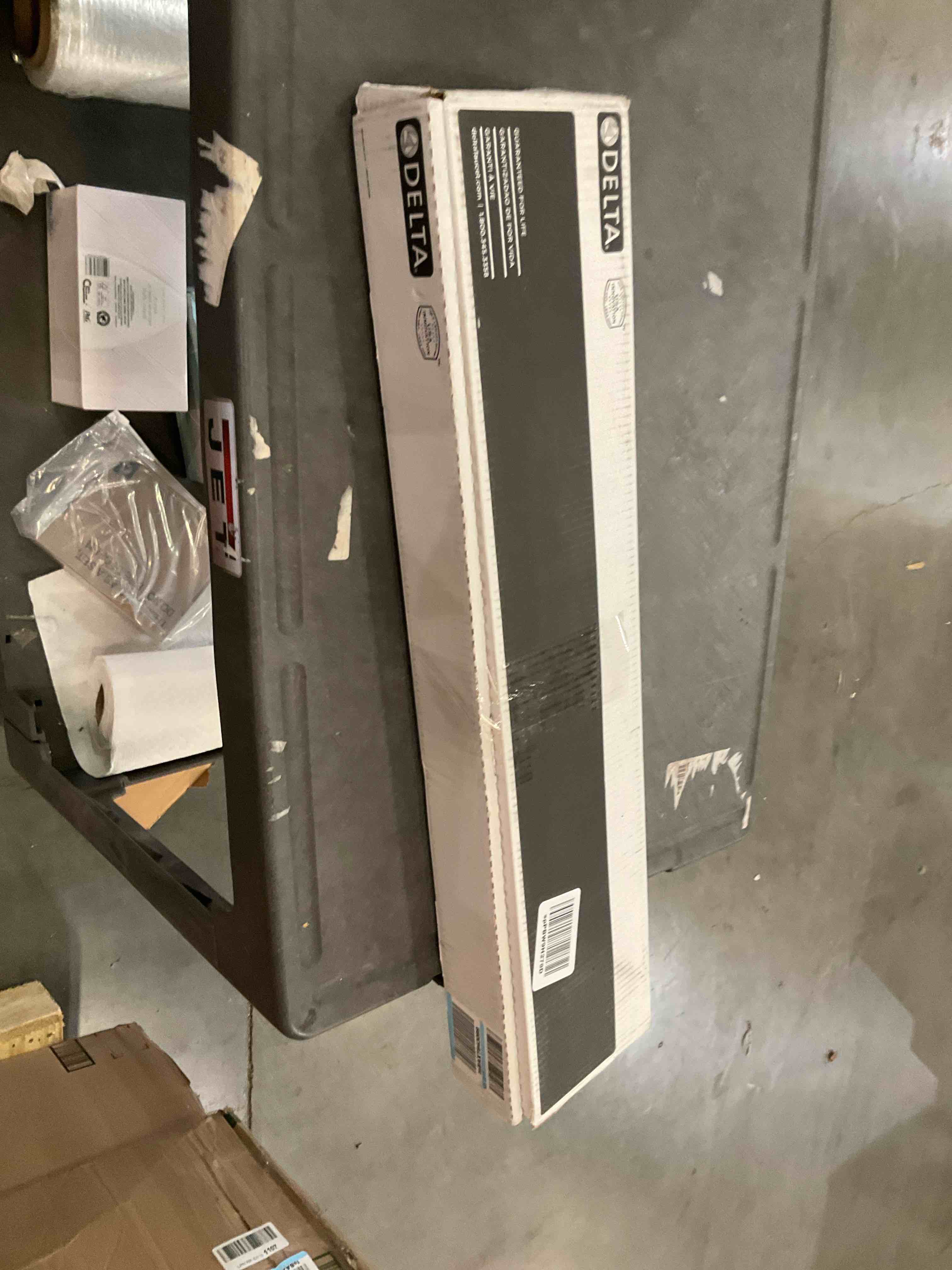 https://s3.amazonaws.com/lotting-images-prod/BargainHunt/BHL00104062_1709228314887.jpeg
