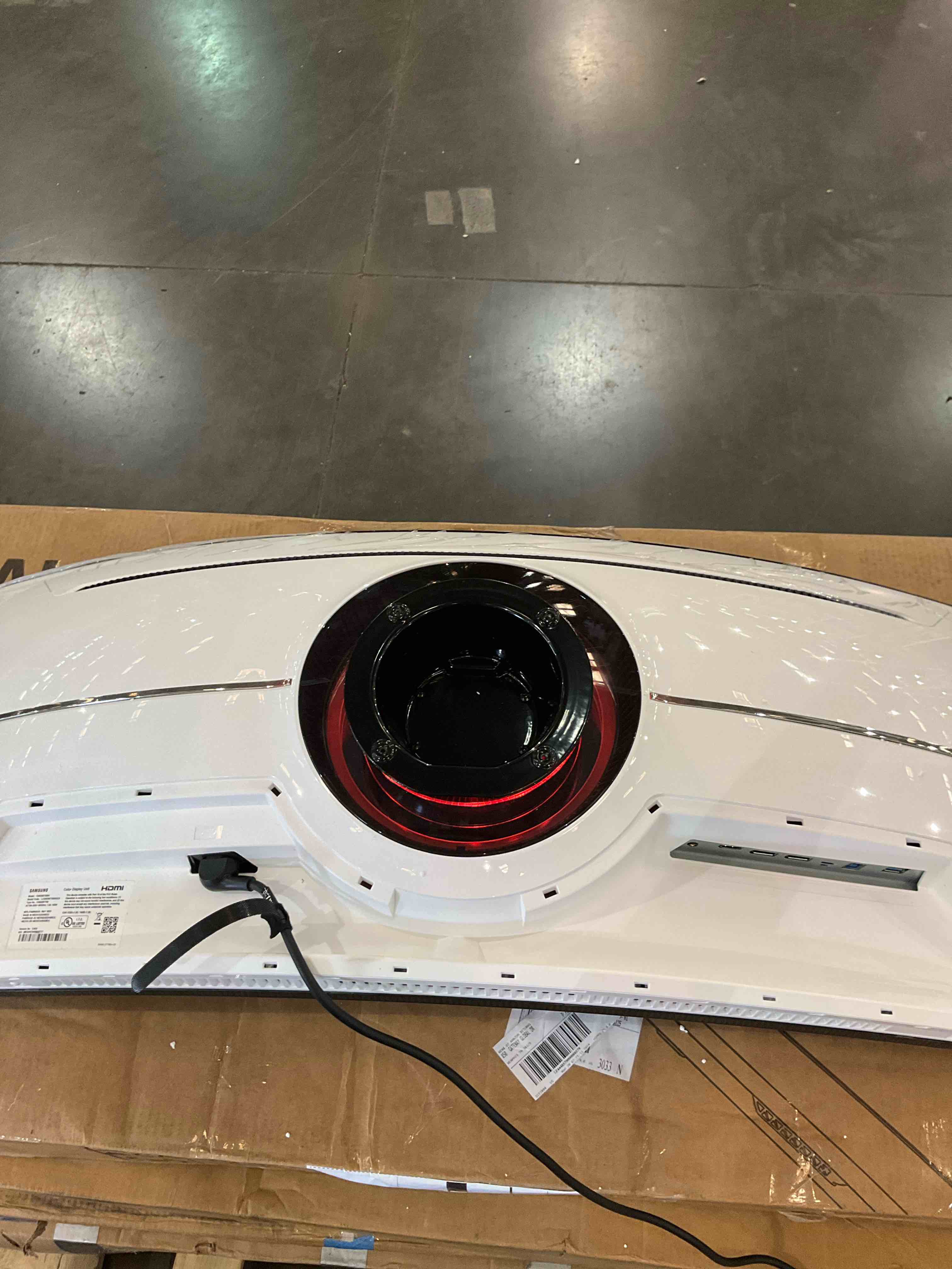 https://s3.amazonaws.com/lotting-images-prod/BargainHunt/BHL00104151_1713368947335.jpeg