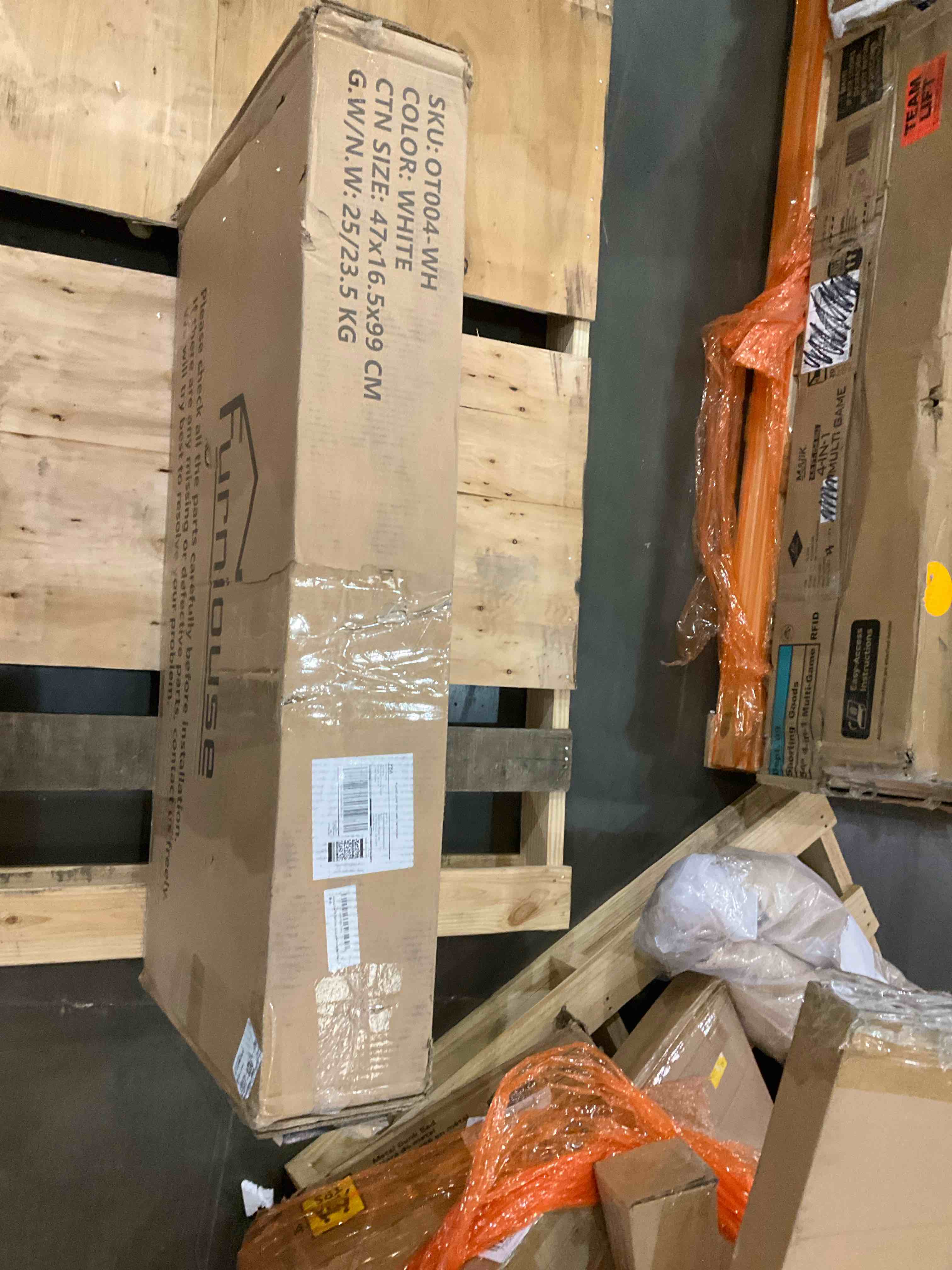 https://s3.amazonaws.com/lotting-images-prod/BargainHunt/BHL00104874_1707920784315.jpeg