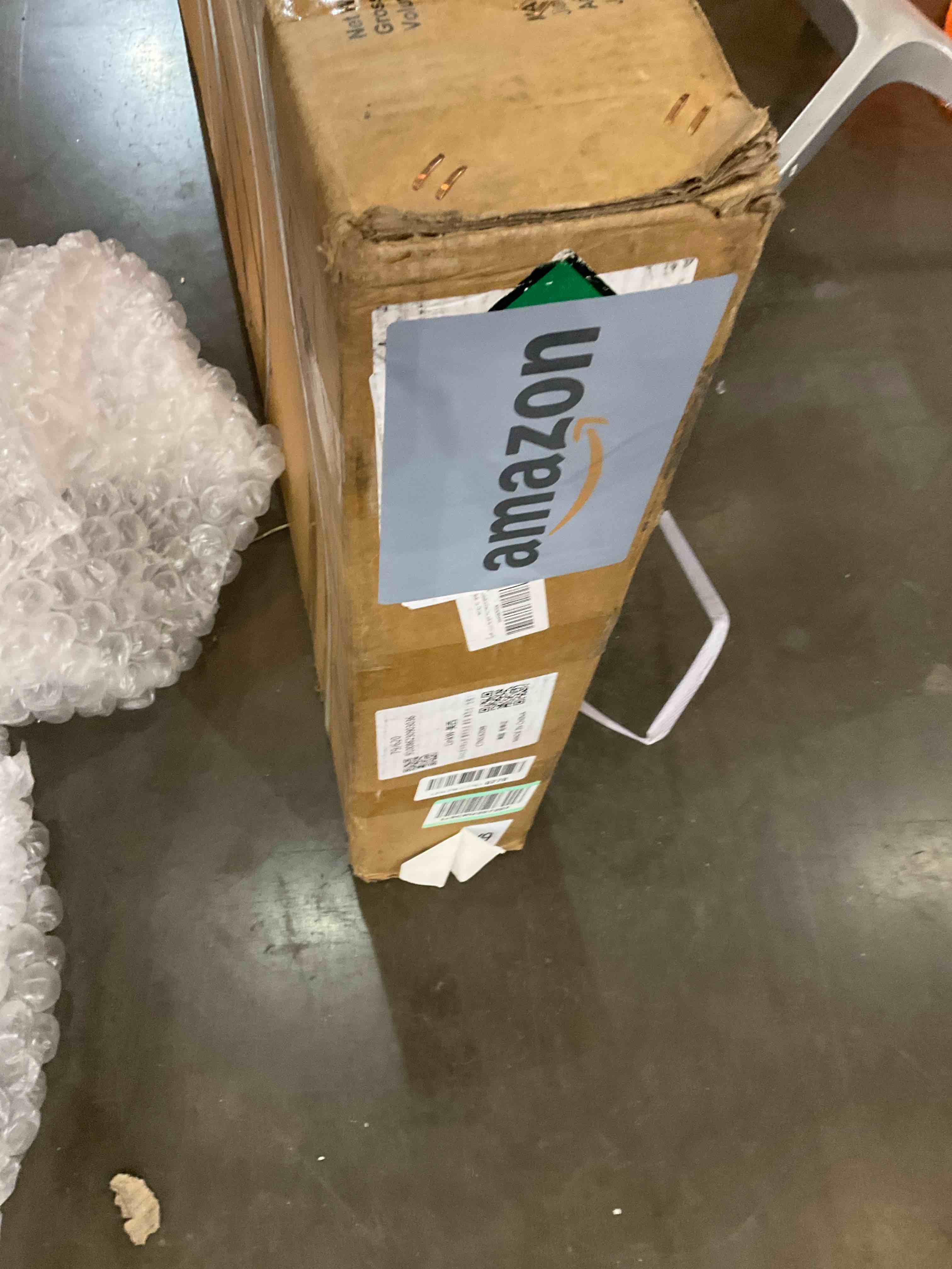 https://s3.amazonaws.com/lotting-images-prod/BargainHunt/BHL00104877_1707922064233.jpeg