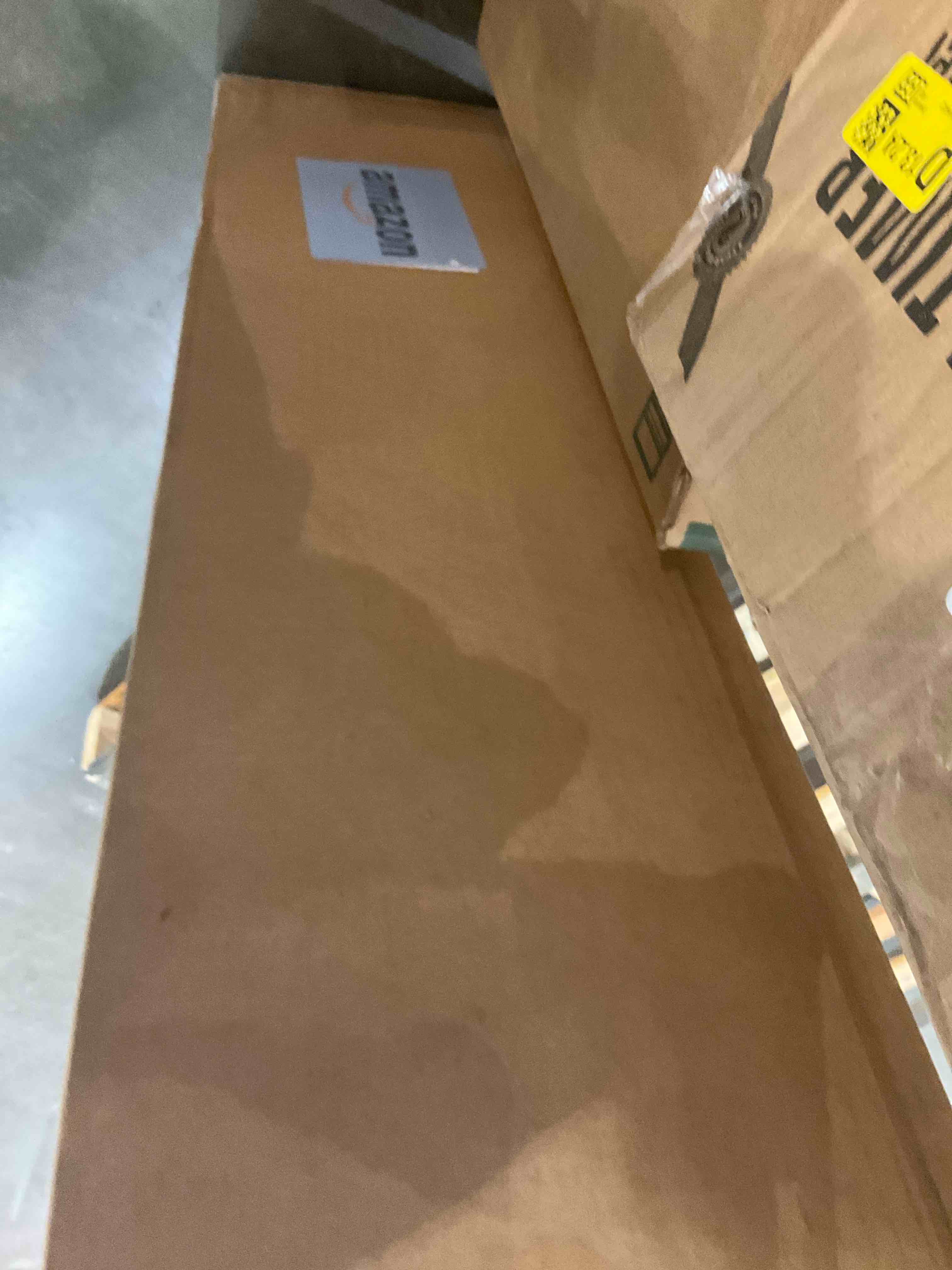 https://s3.amazonaws.com/lotting-images-prod/BargainHunt/BHL00104978_1708106358803.jpeg