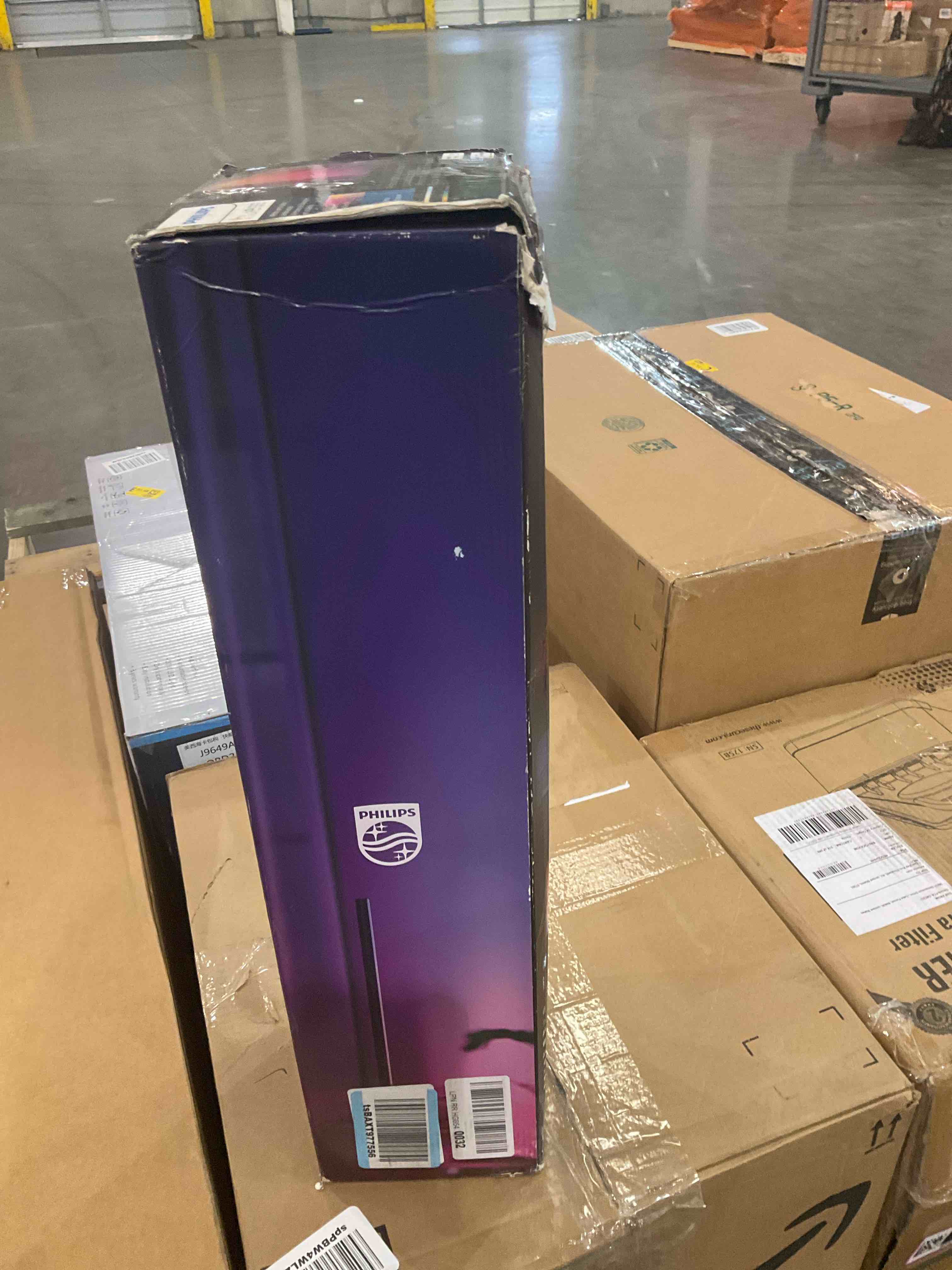 https://s3.amazonaws.com/lotting-images-prod/BargainHunt/BHL00104984_1708107021660.jpeg