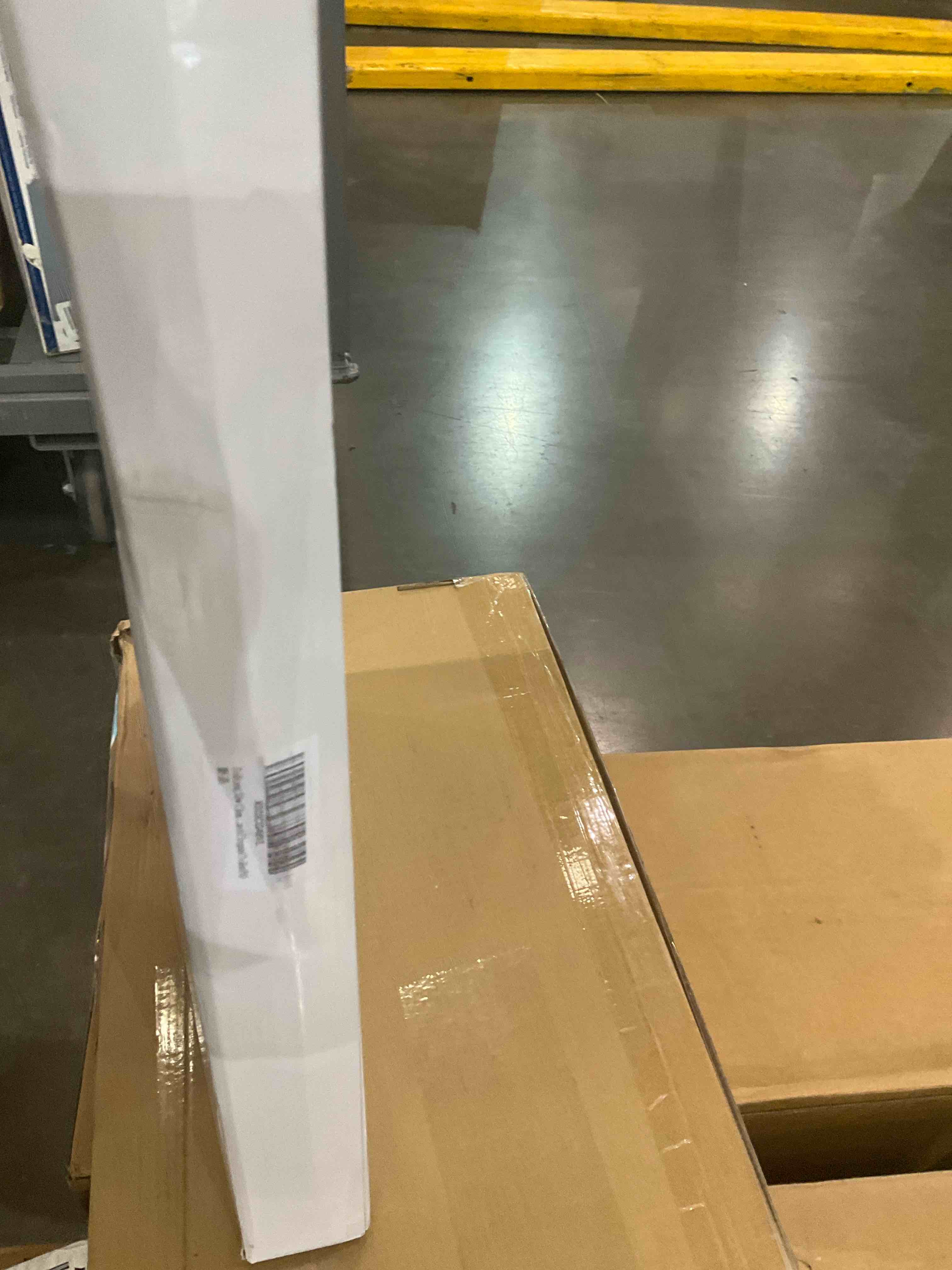 https://s3.amazonaws.com/lotting-images-prod/BargainHunt/BHL00104990_1708108063241.jpeg