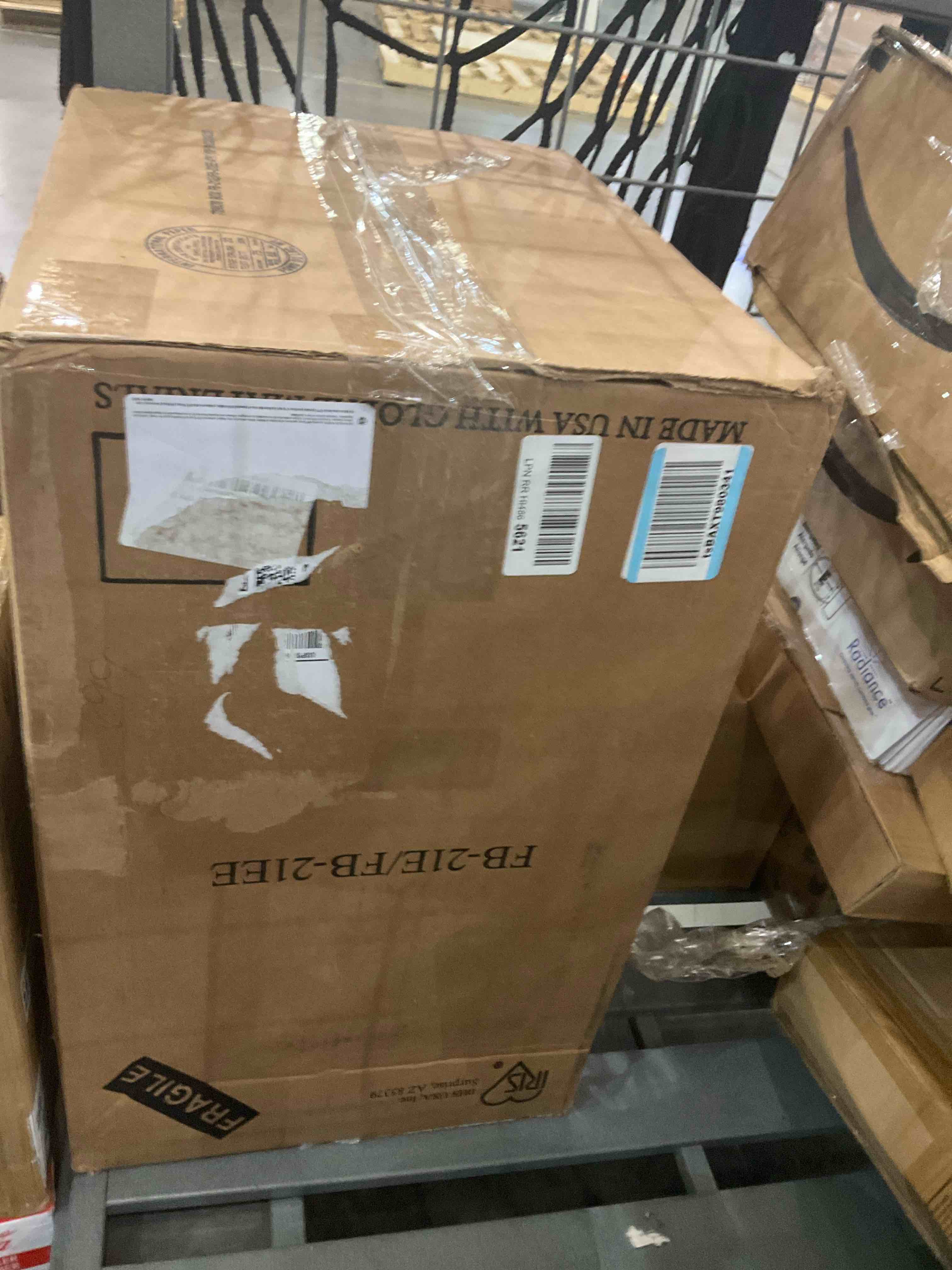 https://s3.amazonaws.com/lotting-images-prod/BargainHunt/BHL00104994_1708108540856.jpeg