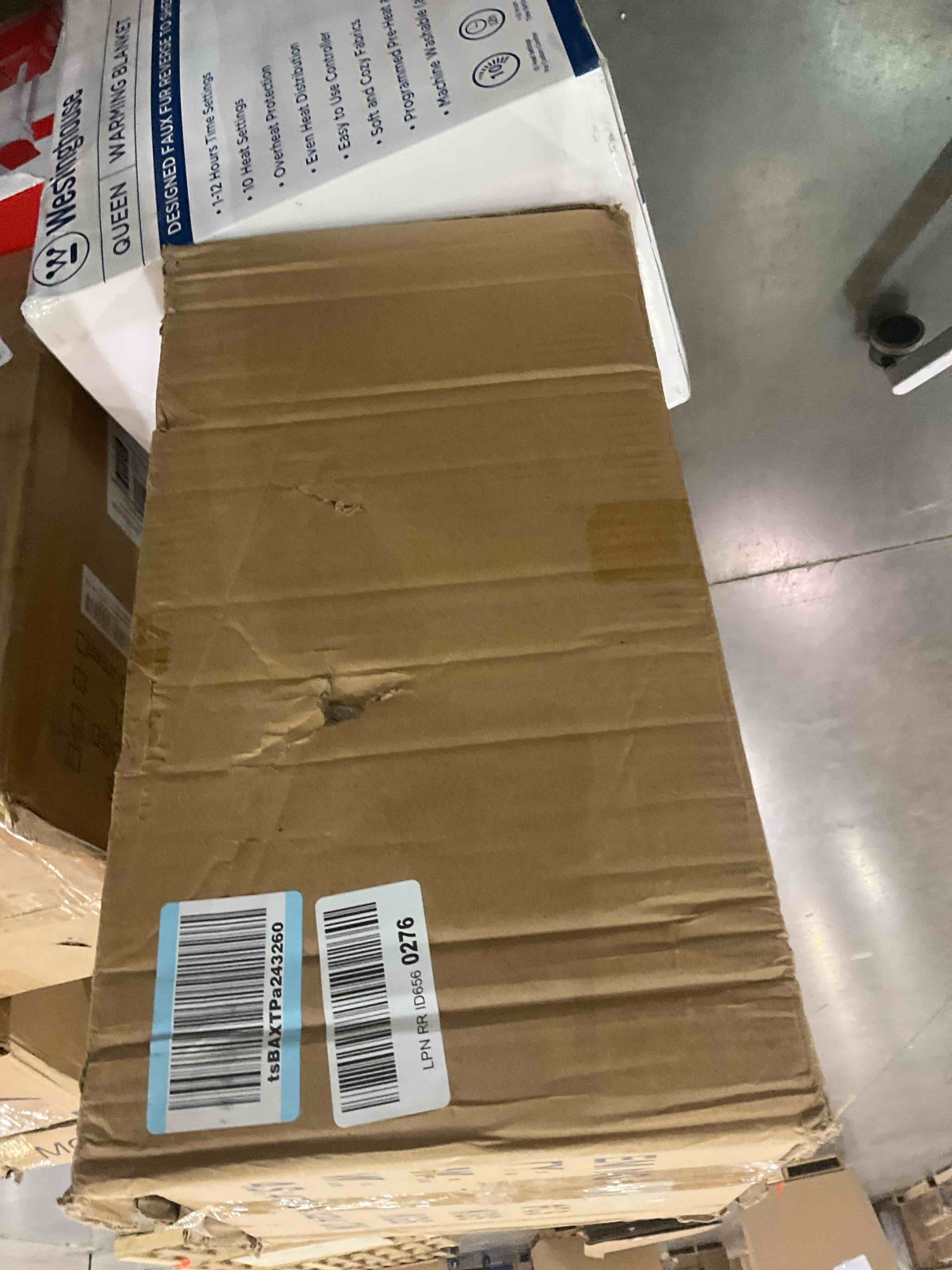 https://s3.amazonaws.com/lotting-images-prod/BargainHunt/BHL00104995_1708108627223.jpeg