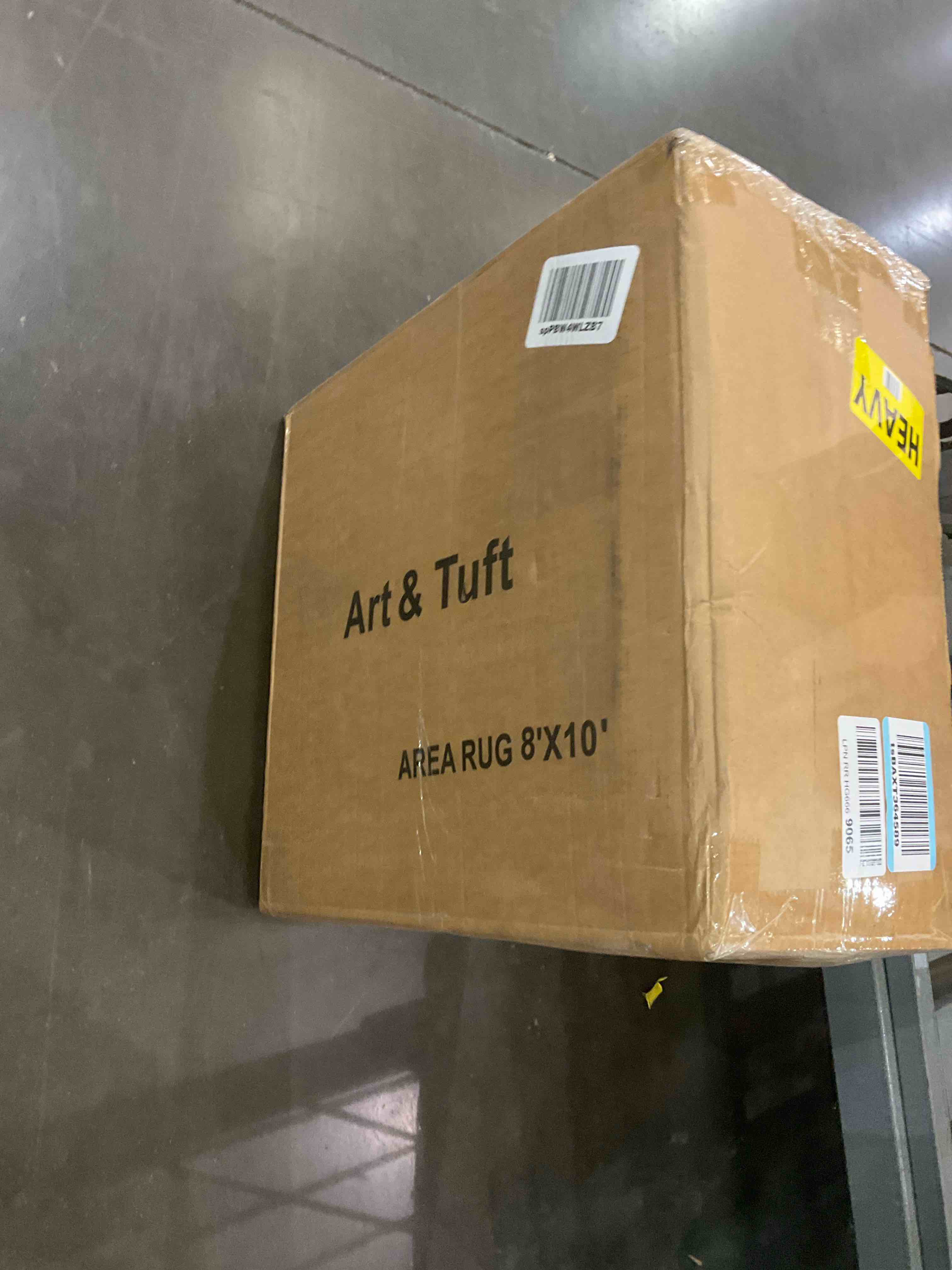 https://s3.amazonaws.com/lotting-images-prod/BargainHunt/BHL00105000_1708109197644.jpeg