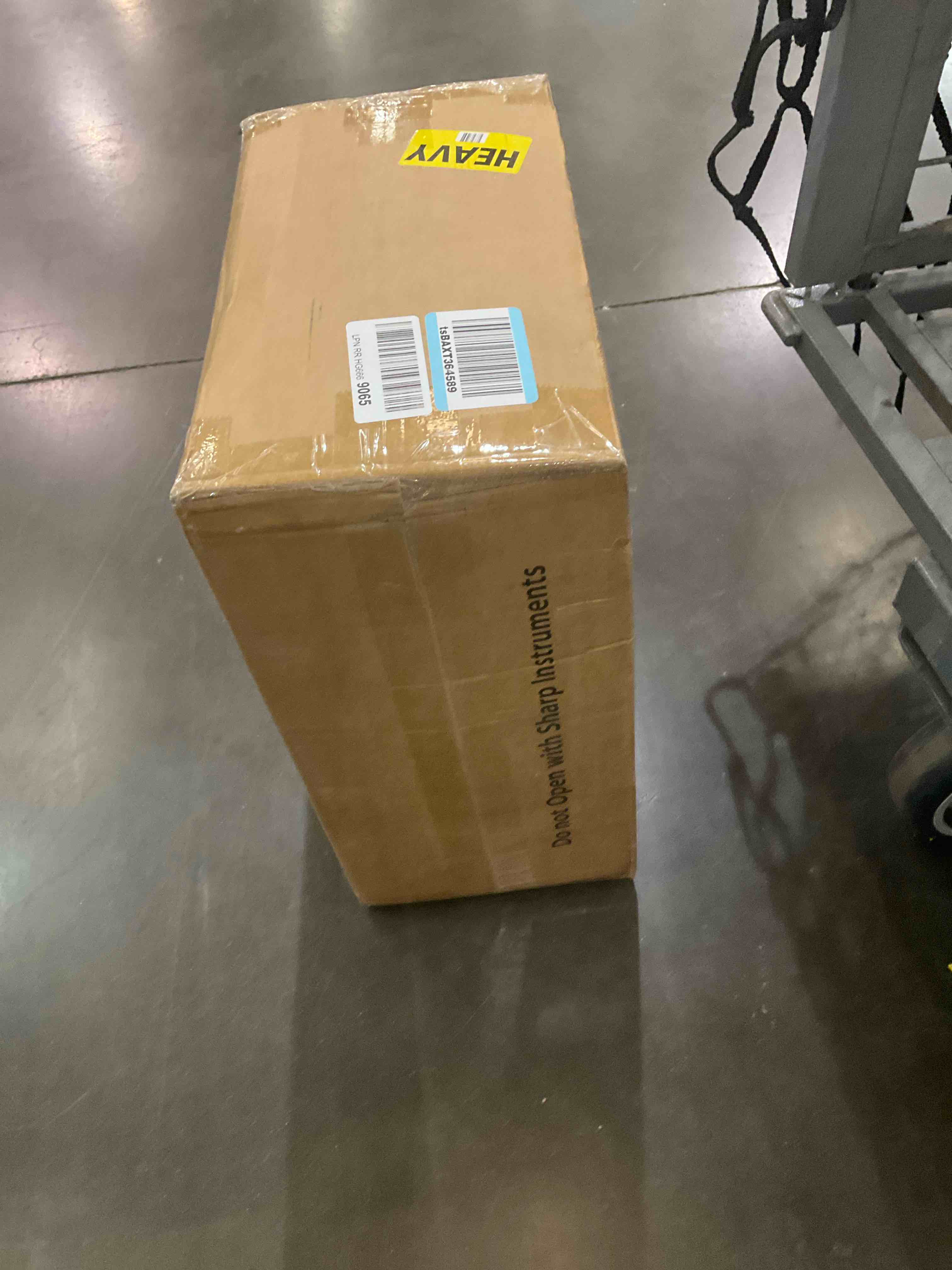 https://s3.amazonaws.com/lotting-images-prod/BargainHunt/BHL00105000_1708109200545.jpeg