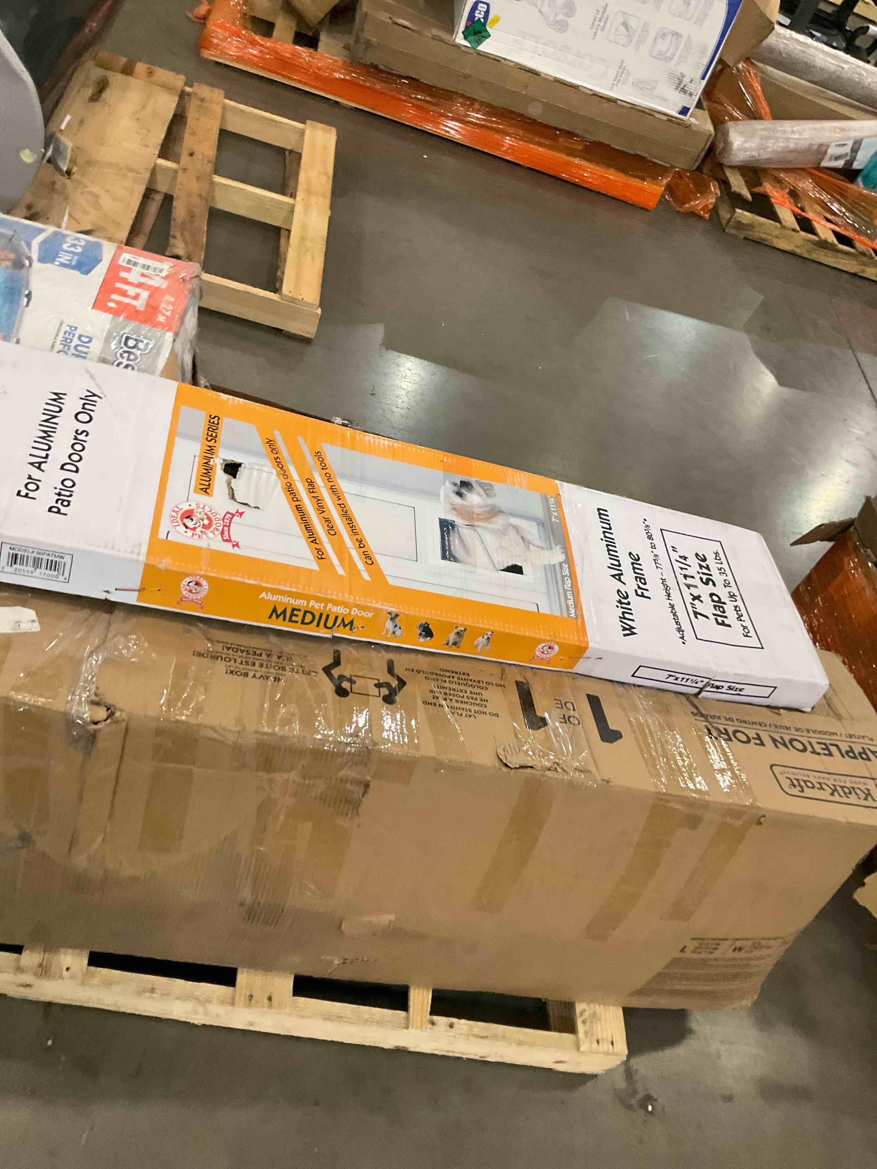 https://s3.amazonaws.com/lotting-images-prod/BargainHunt/BHL00105185_1712245637882.jpeg