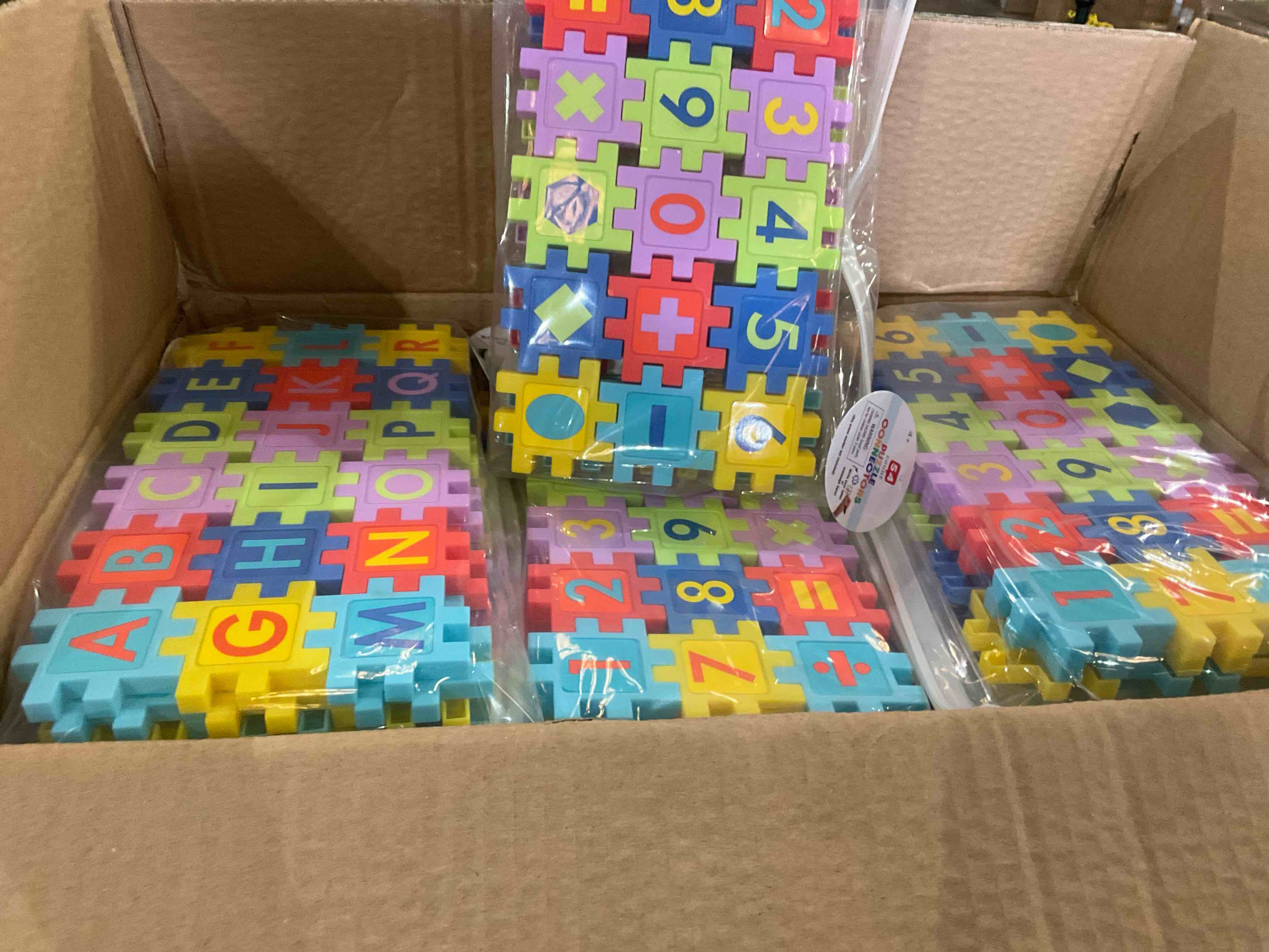 https://s3.amazonaws.com/lotting-images-prod/BargainHunt/BHL00105540_1716900624126.jpeg