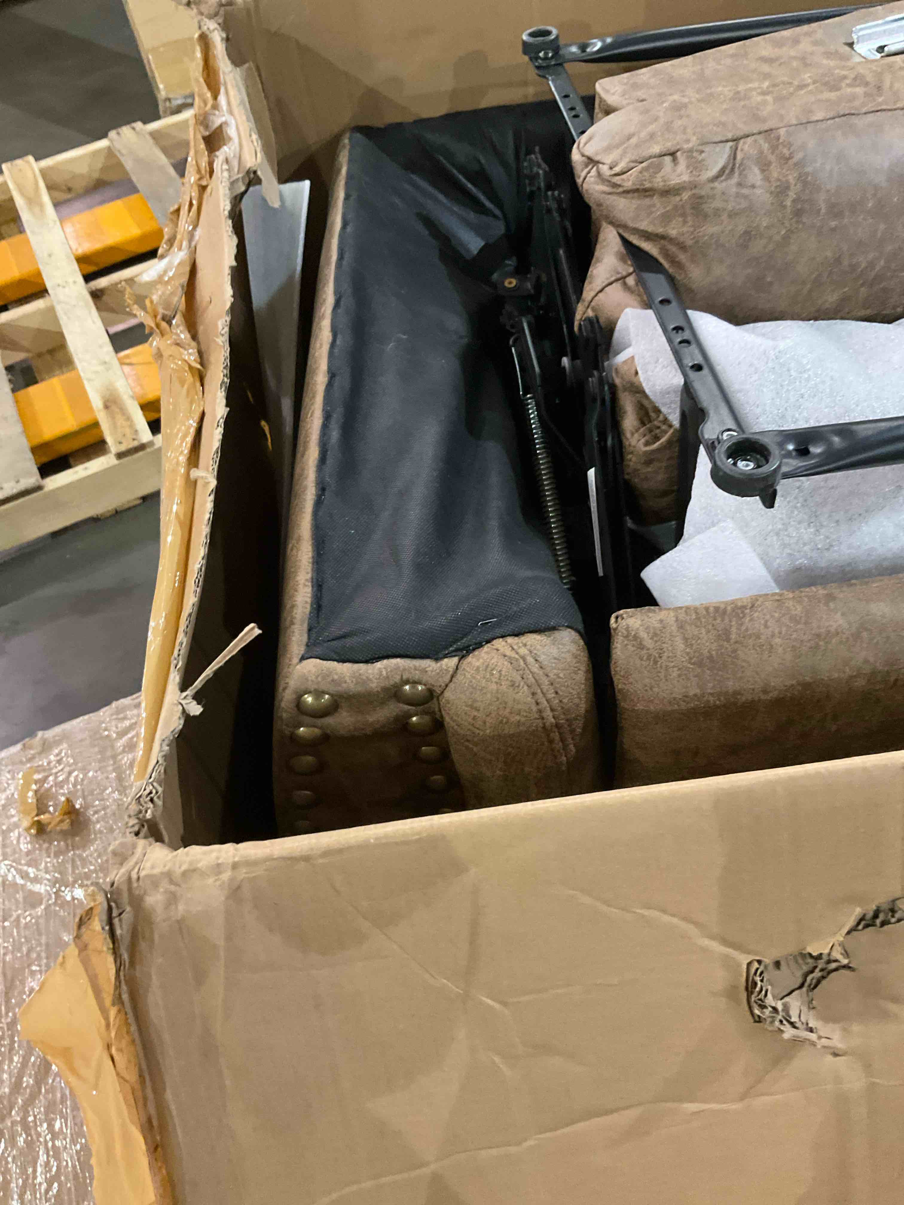 https://s3.amazonaws.com/lotting-images-prod/BargainHunt/BHL00106064_1709731553794.jpeg
