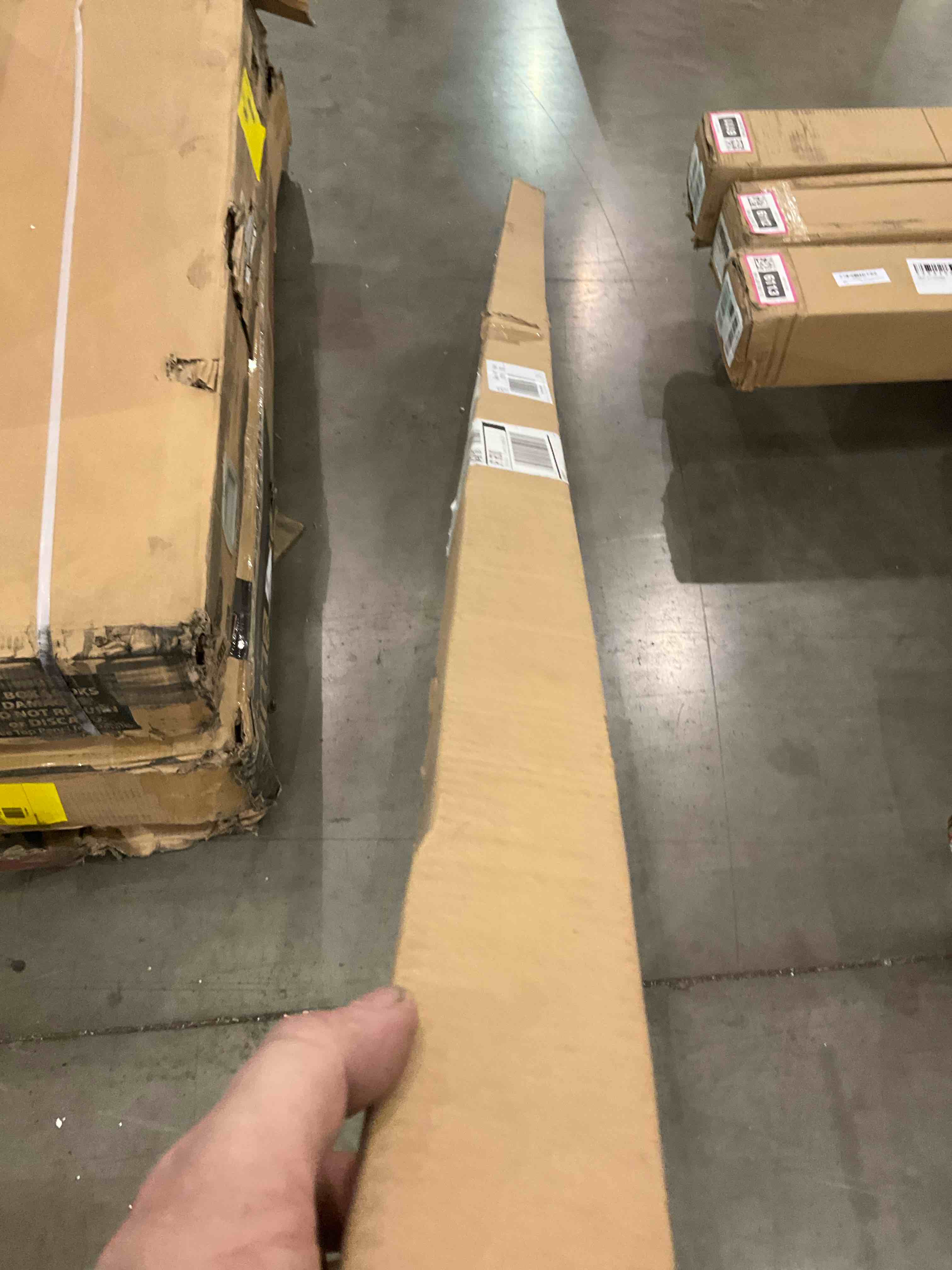 https://s3.amazonaws.com/lotting-images-prod/BargainHunt/BHL00106119_1709756205431.jpeg